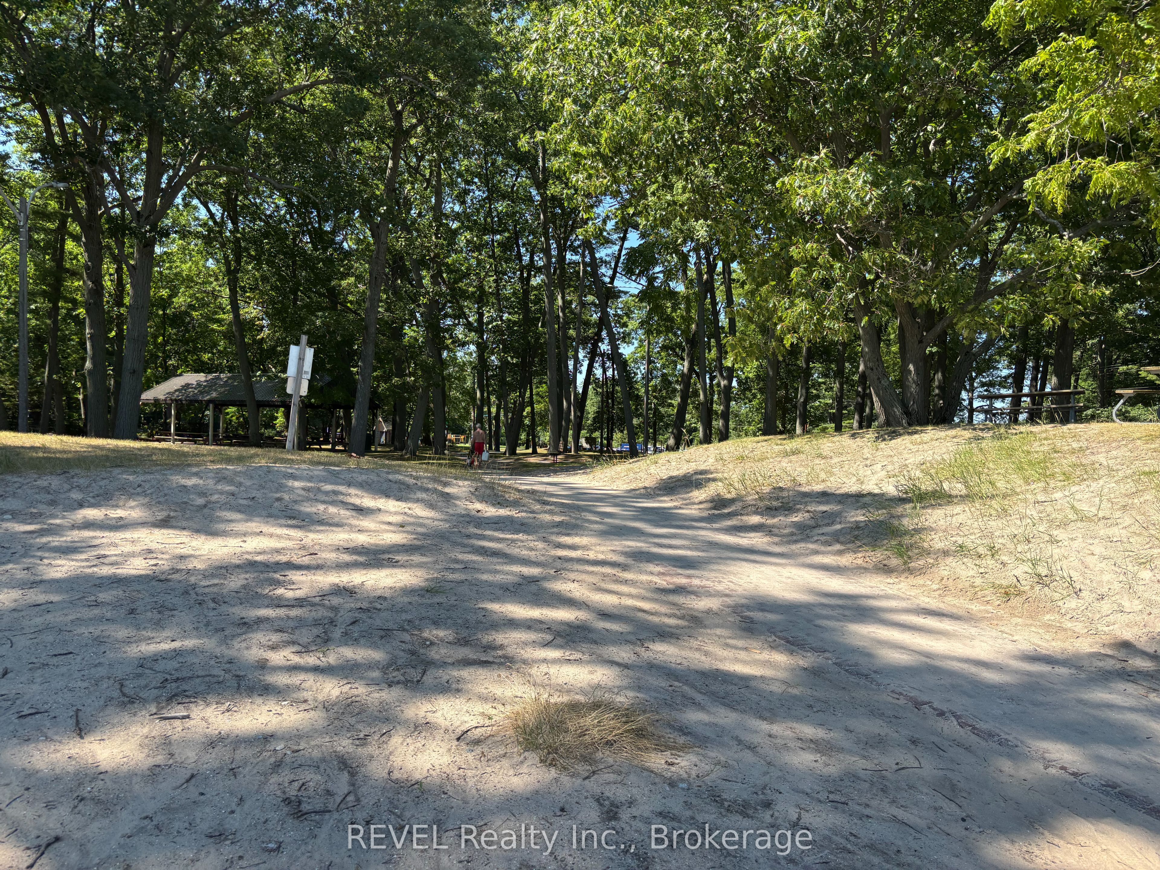 2906 June Road Property Photo 46