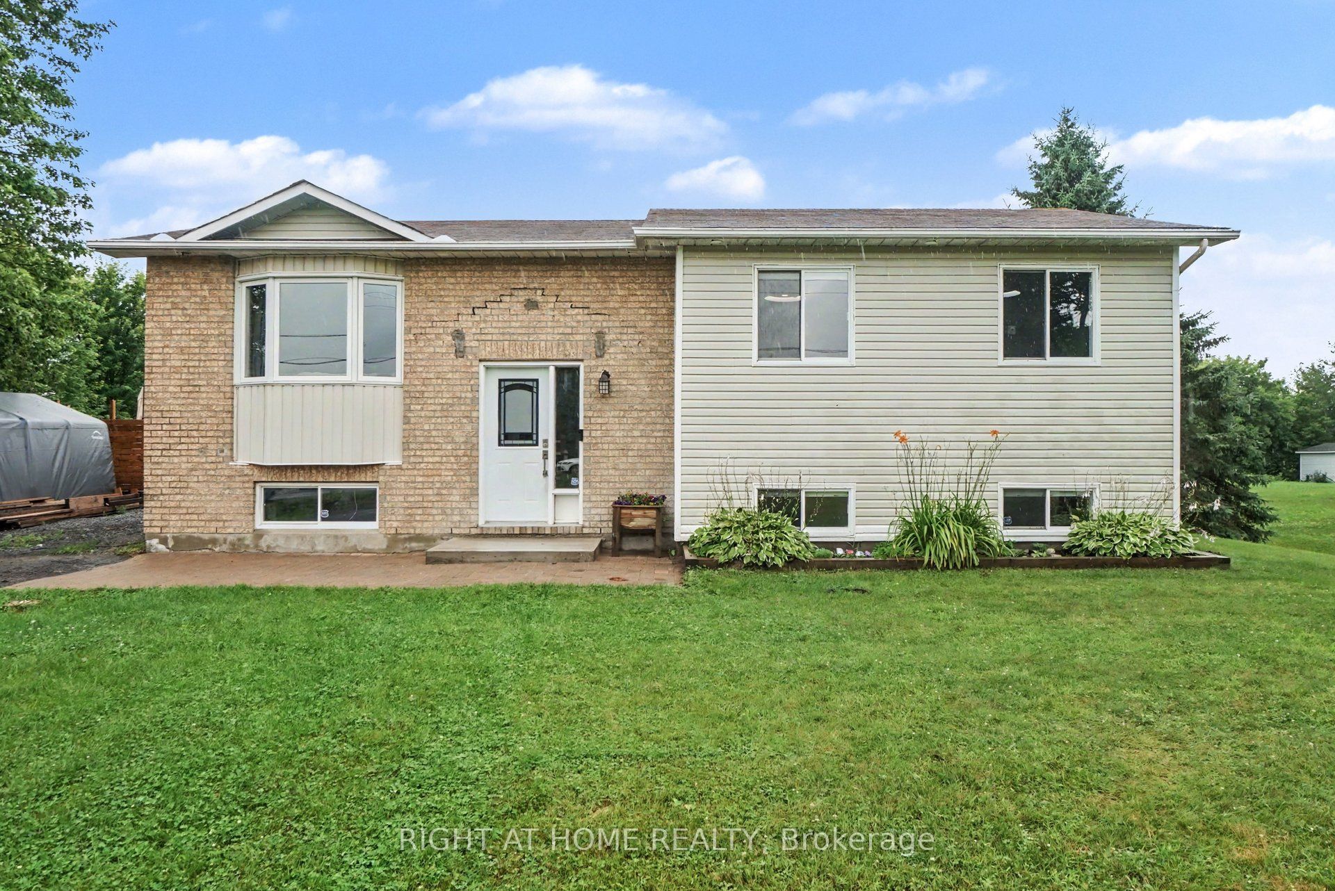 3320 Gendron Road Property Photo 2