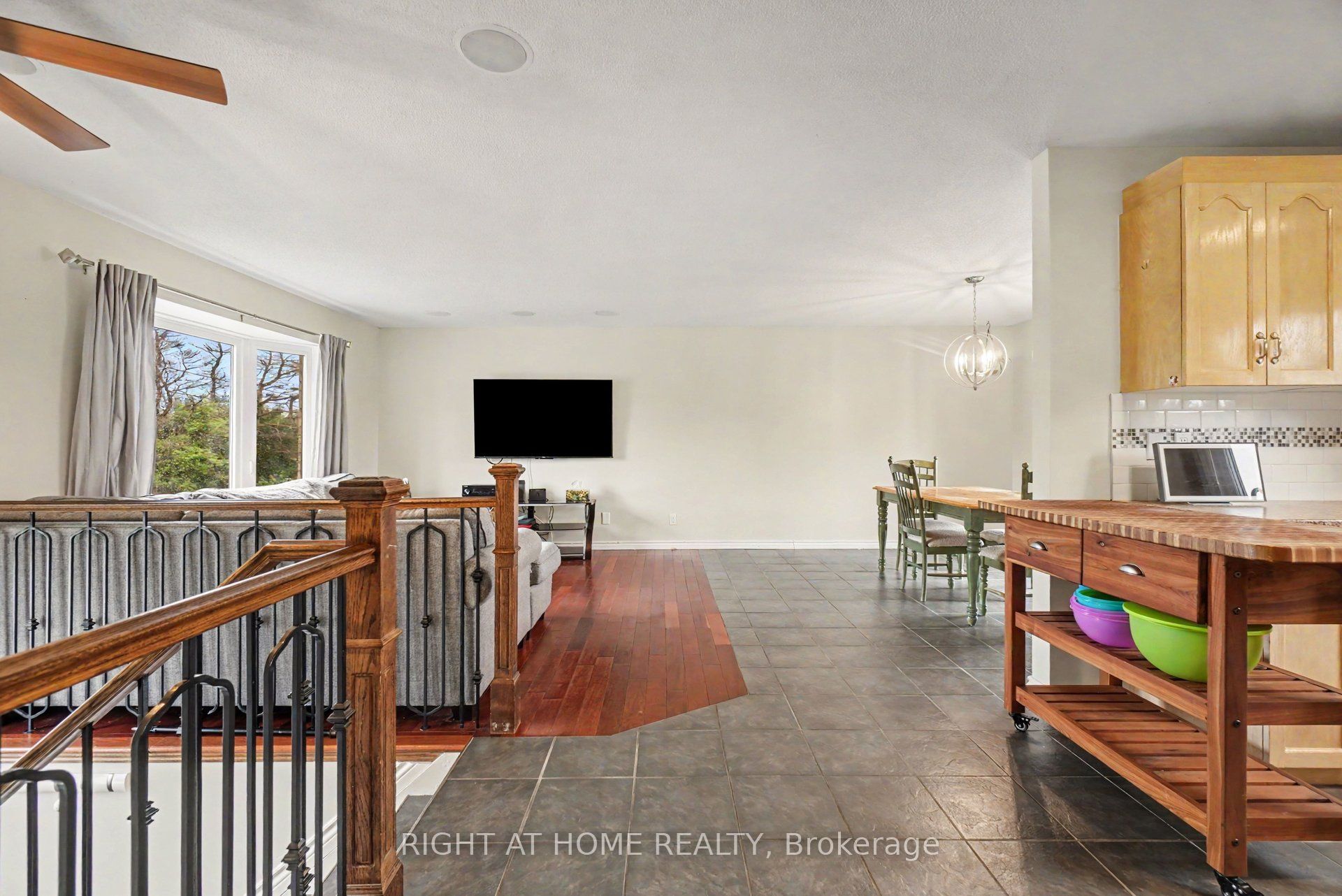 3320 Gendron Road Property Photo 6