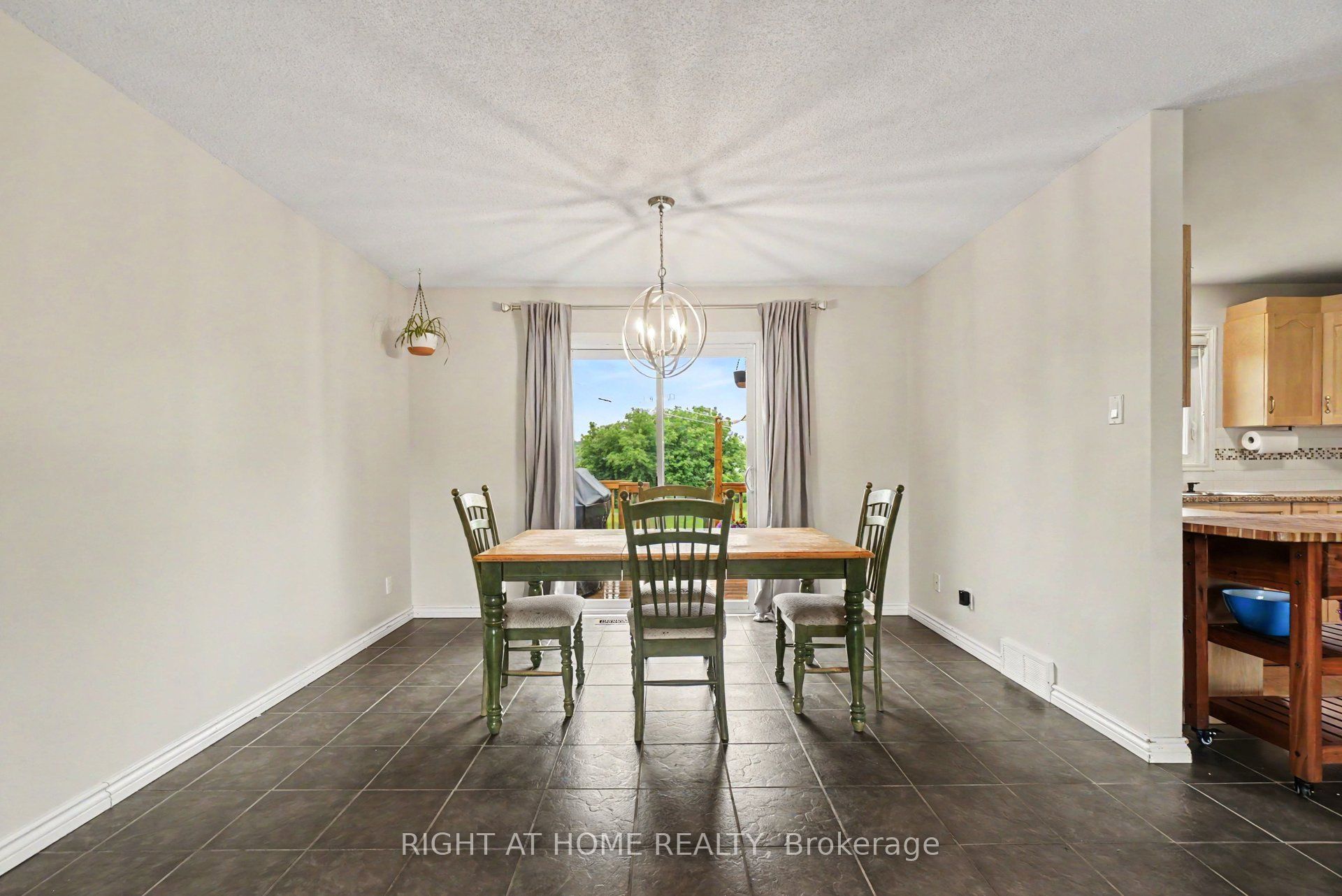 3320 Gendron Road Property Photo 11
