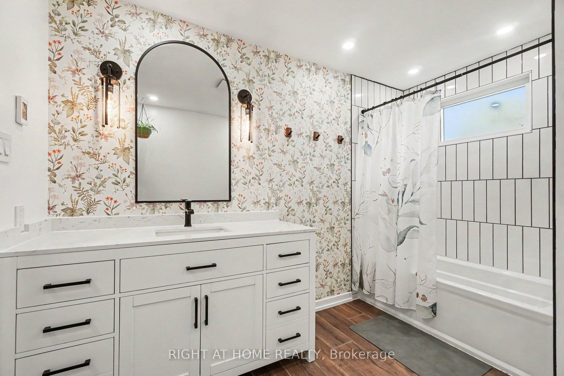 3320 Gendron Road Property Photo 21