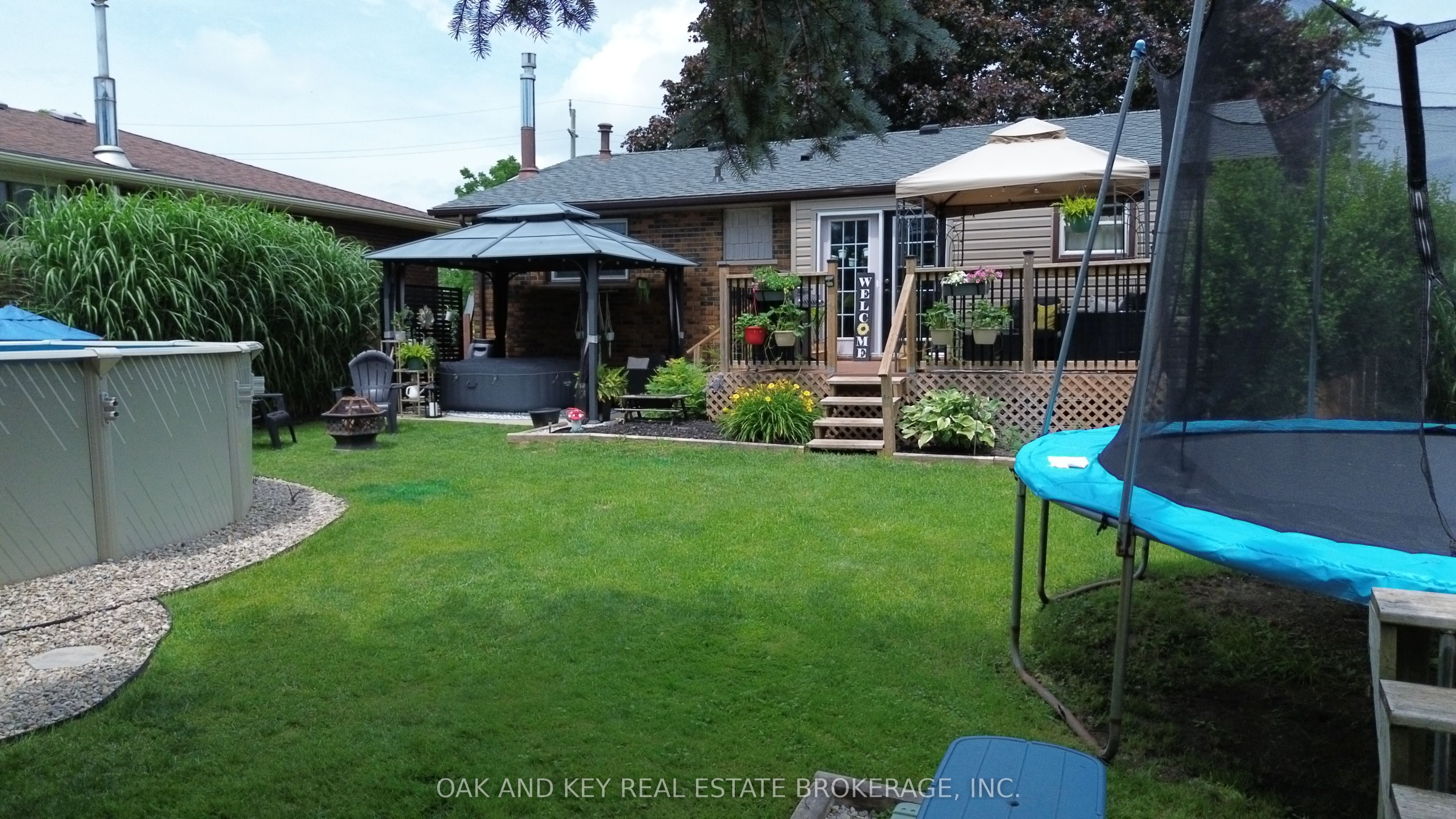 26 Sinclair Avenue Property Photo 27