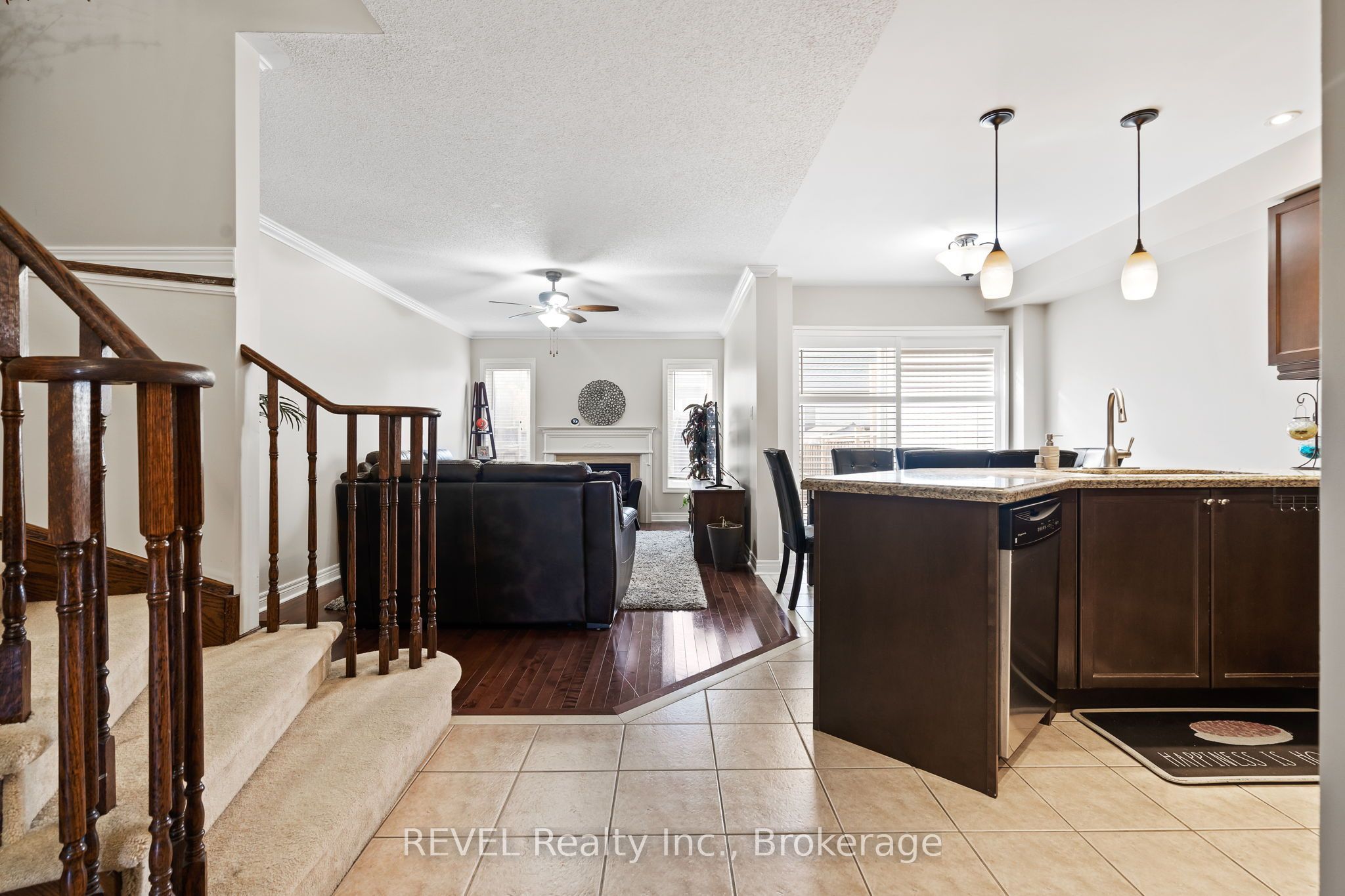 25 Colonel Lyall Street Property Photo 5