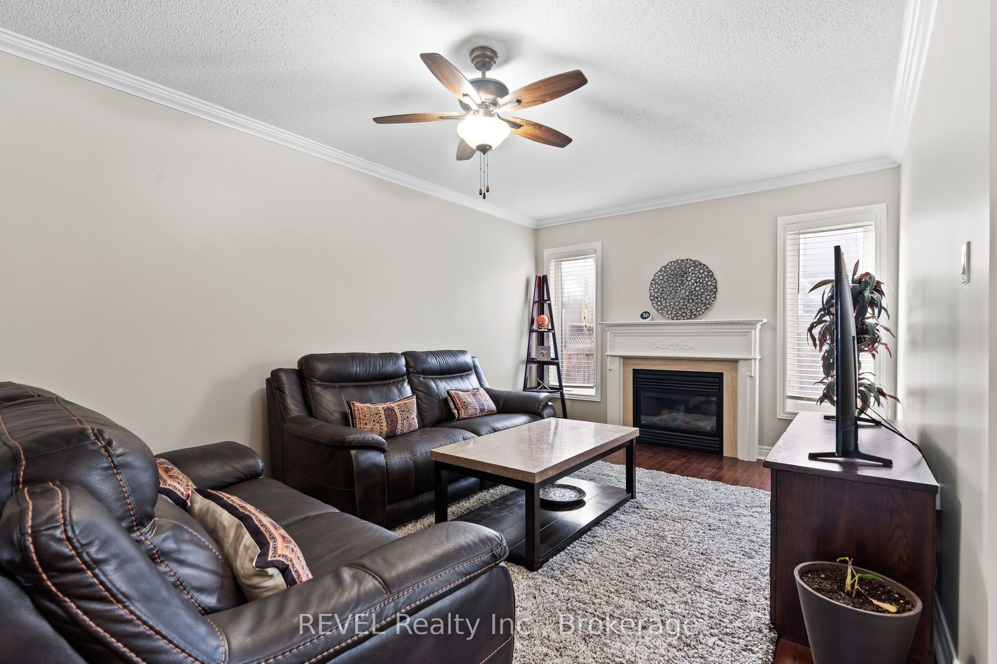 25 Colonel Lyall Street Property Photo 9