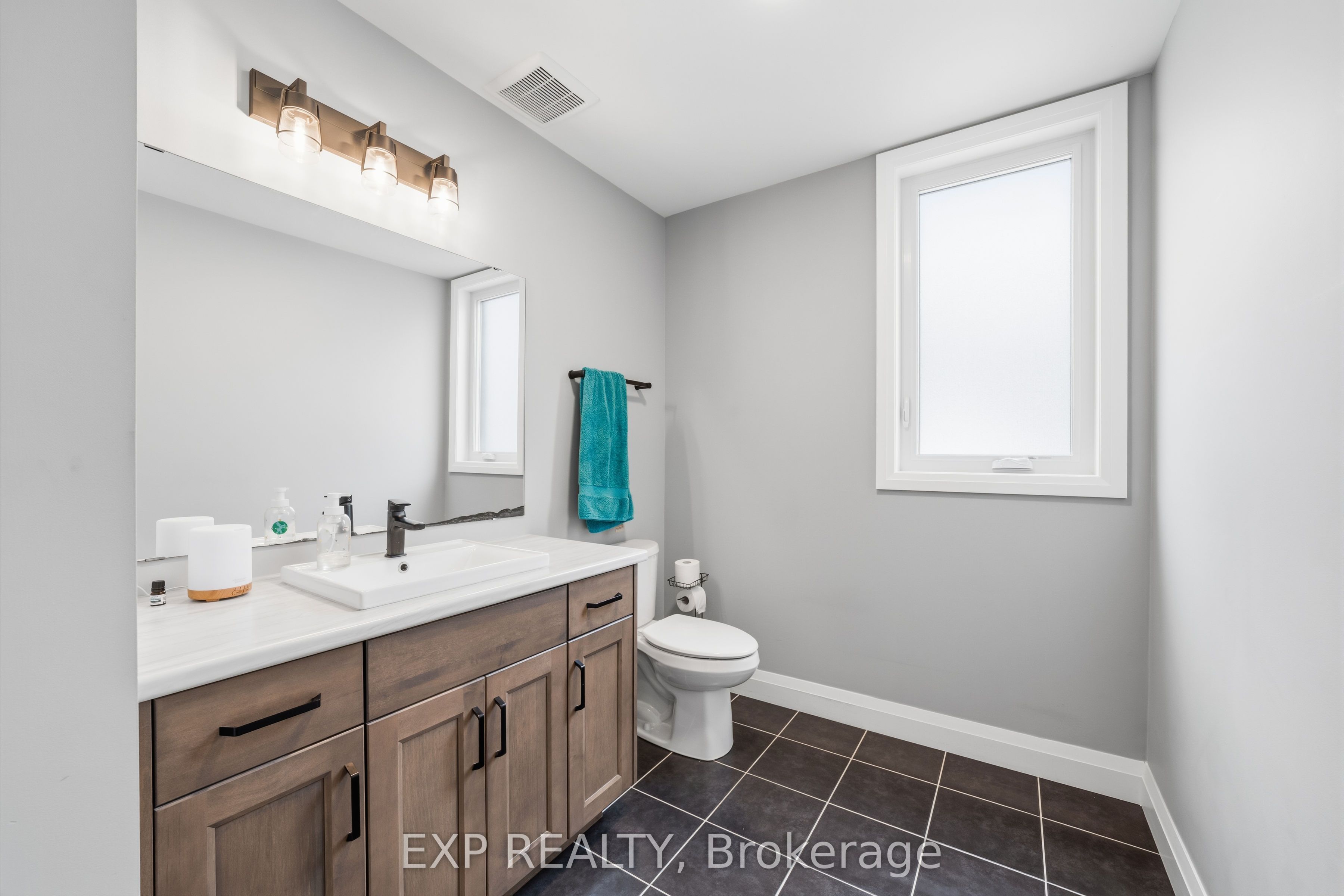 120 Lila Street Property Photo 11