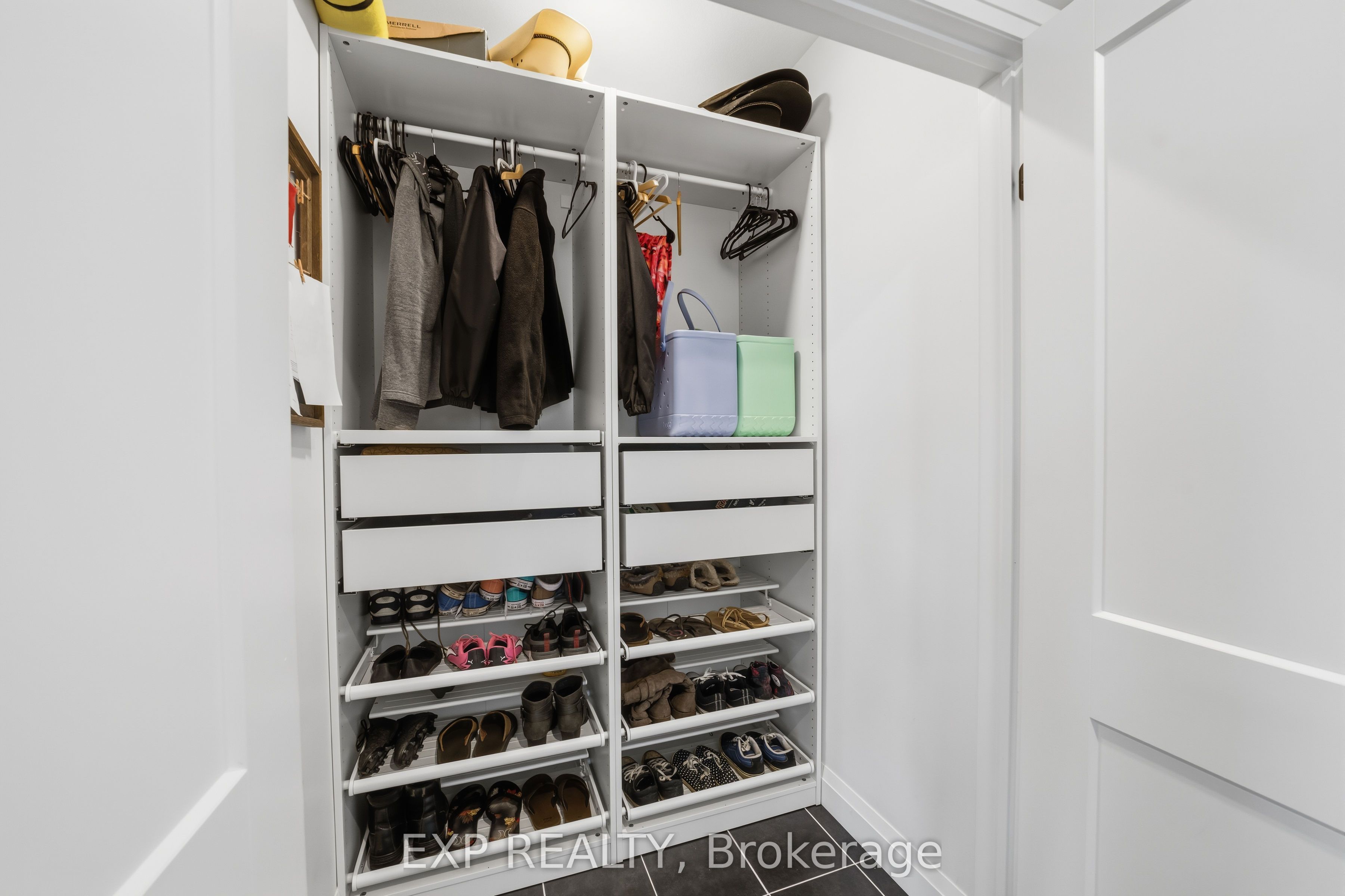 120 Lila Street Property Photo 22