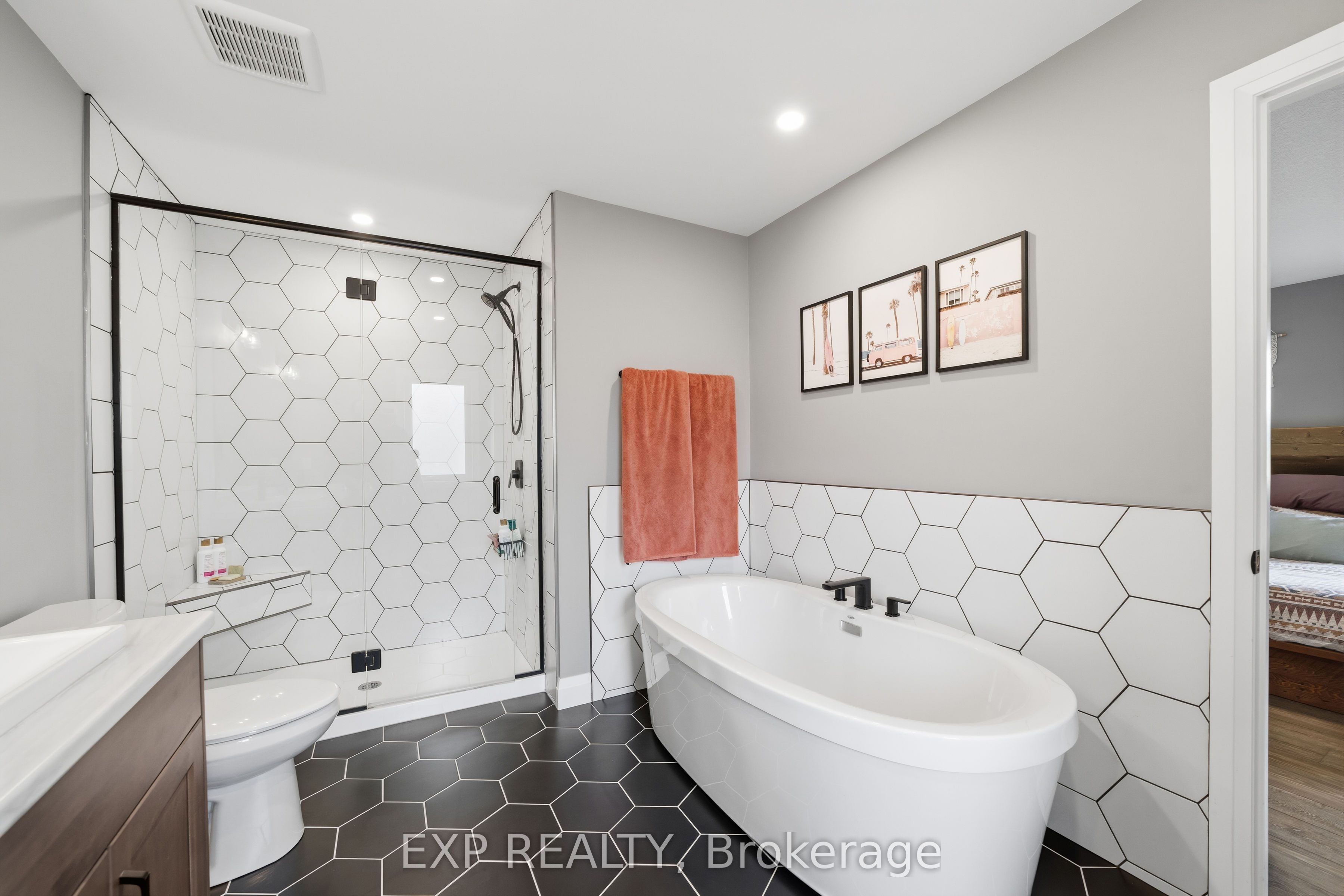 120 Lila Street Property Photo 28