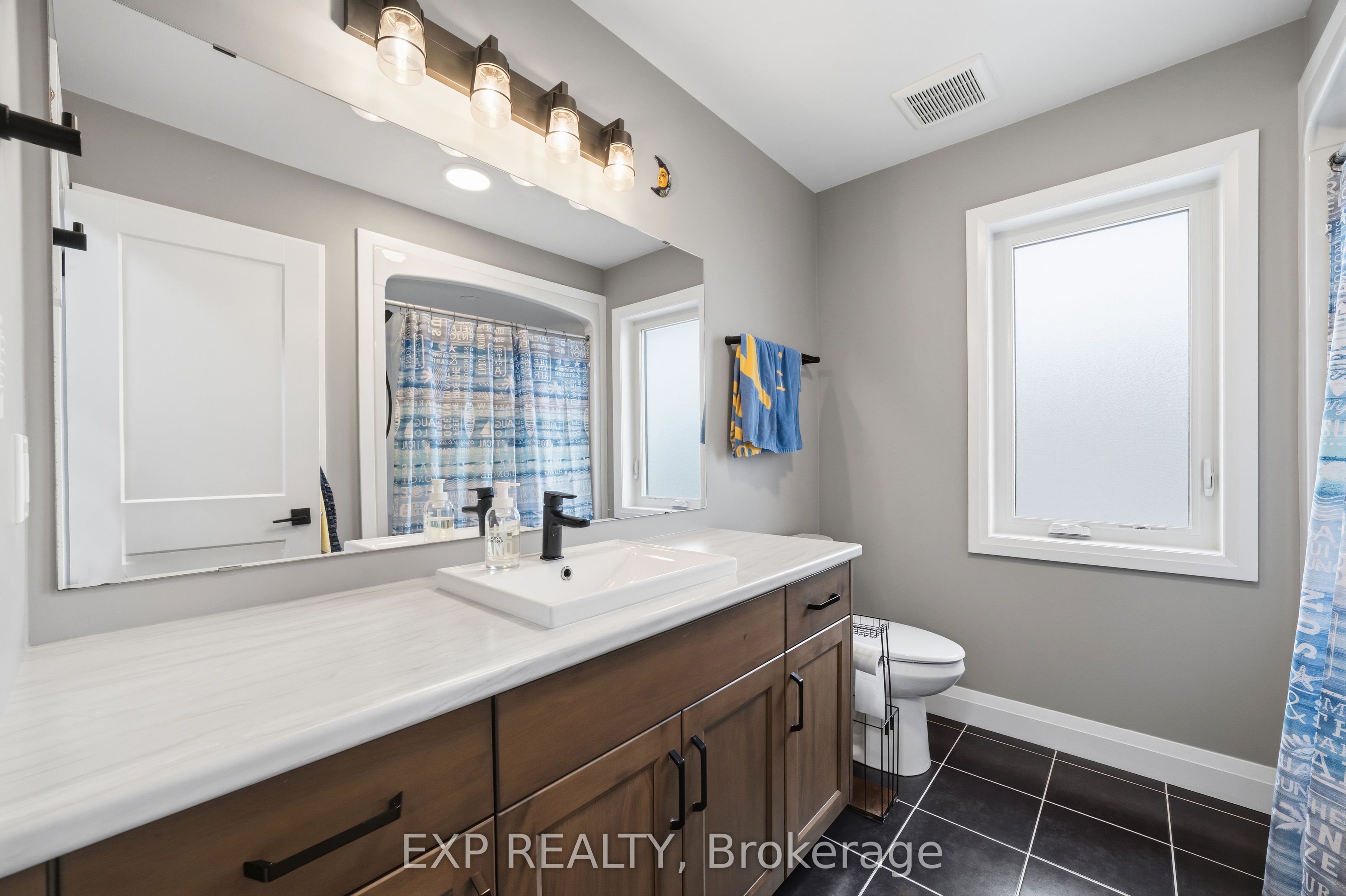 120 Lila Street Property Photo 32