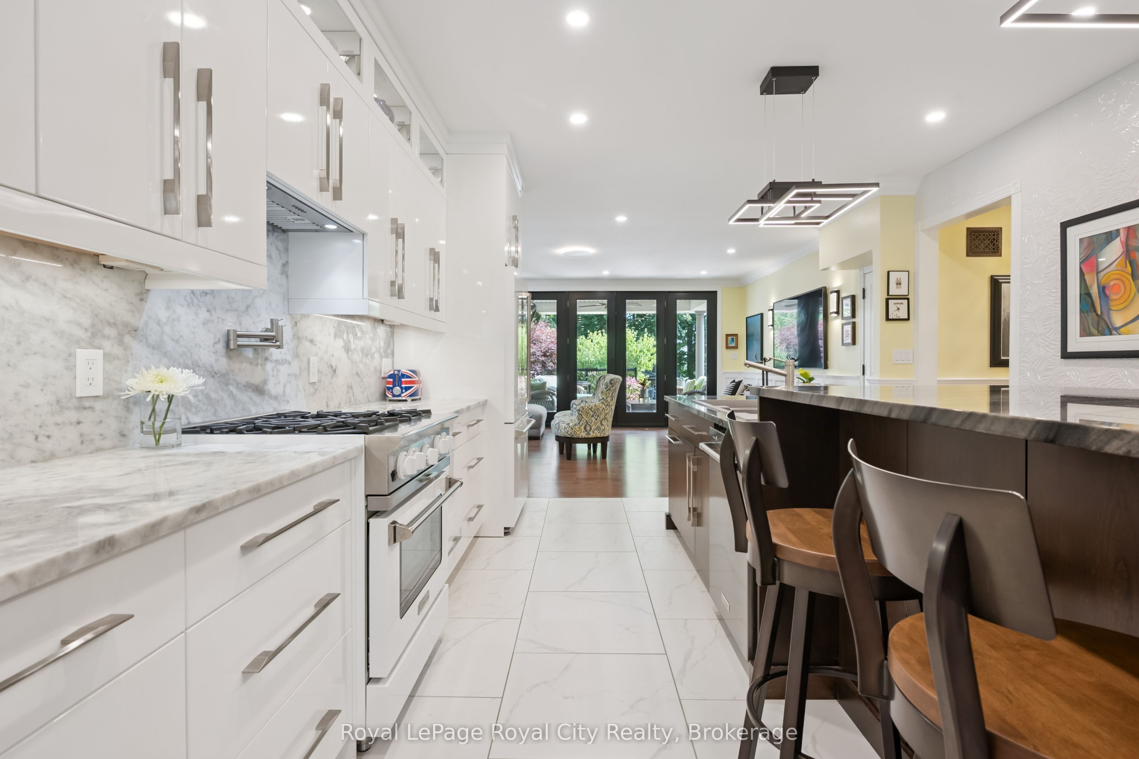 33 Edgehill Drive Property Photo 6