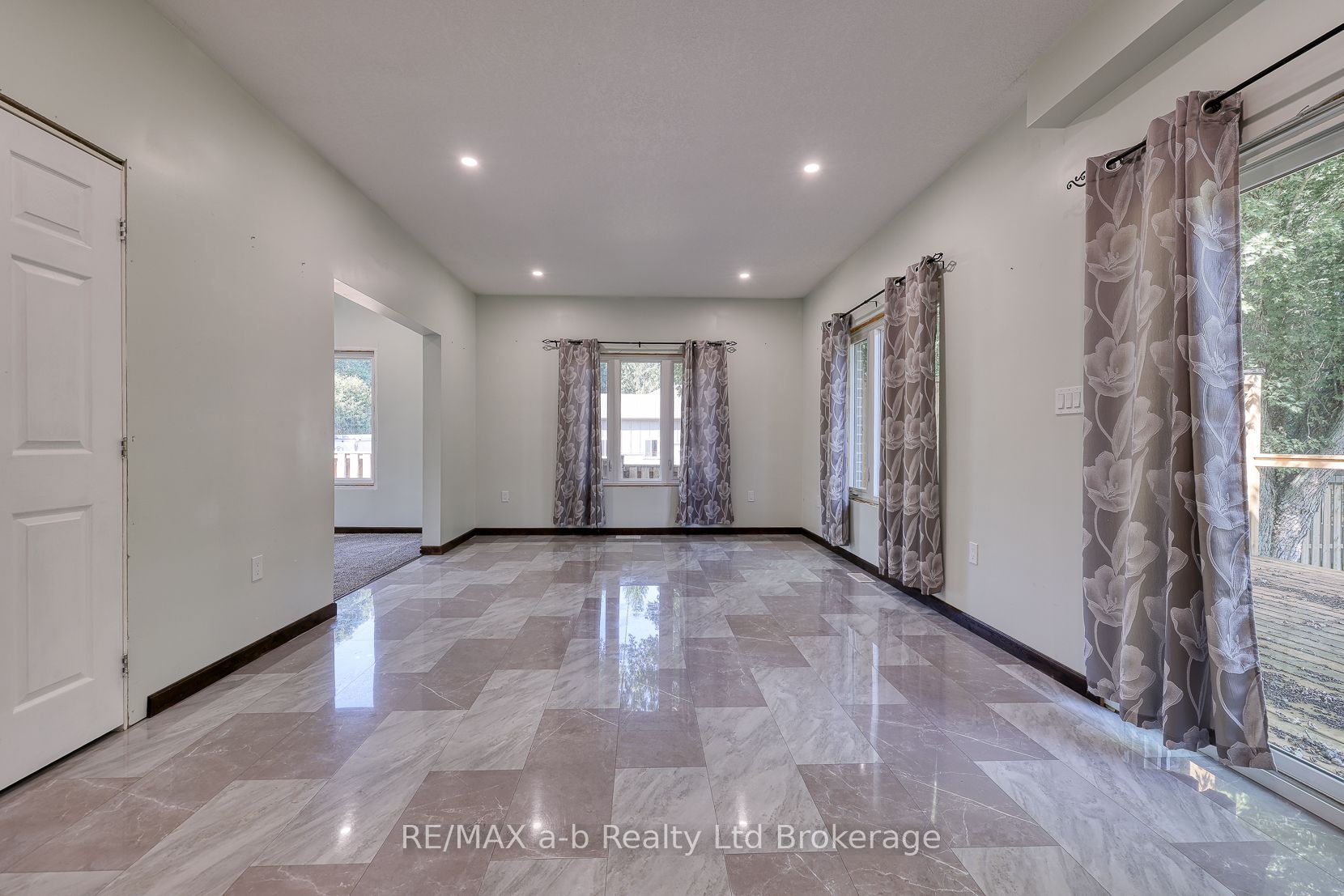 287 24 Highway W Road Property Photo 23