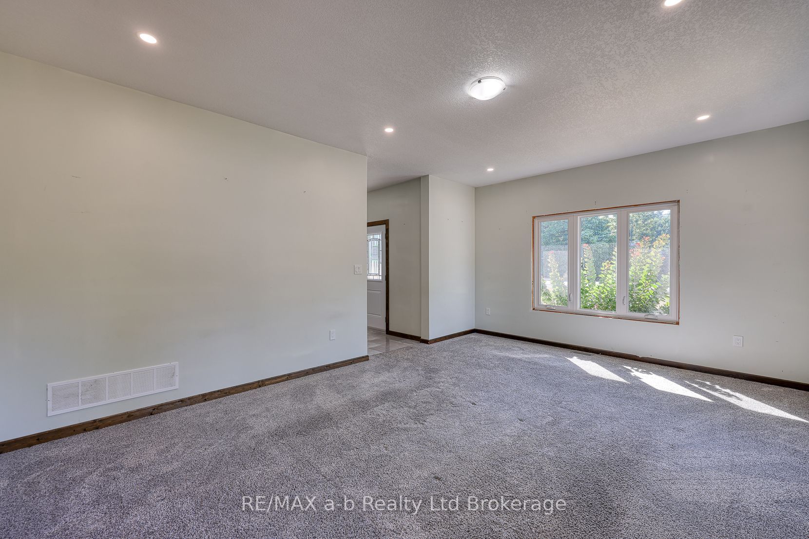 287 24 Highway W Road Property Photo 25
