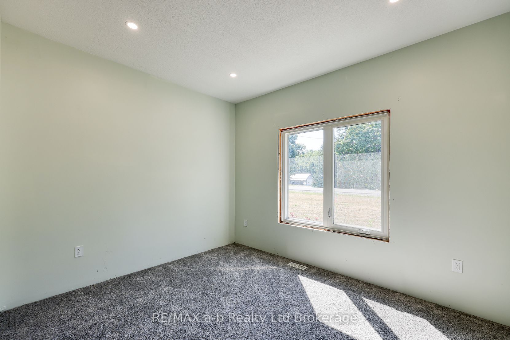 287 24 Highway W Road Property Photo 26