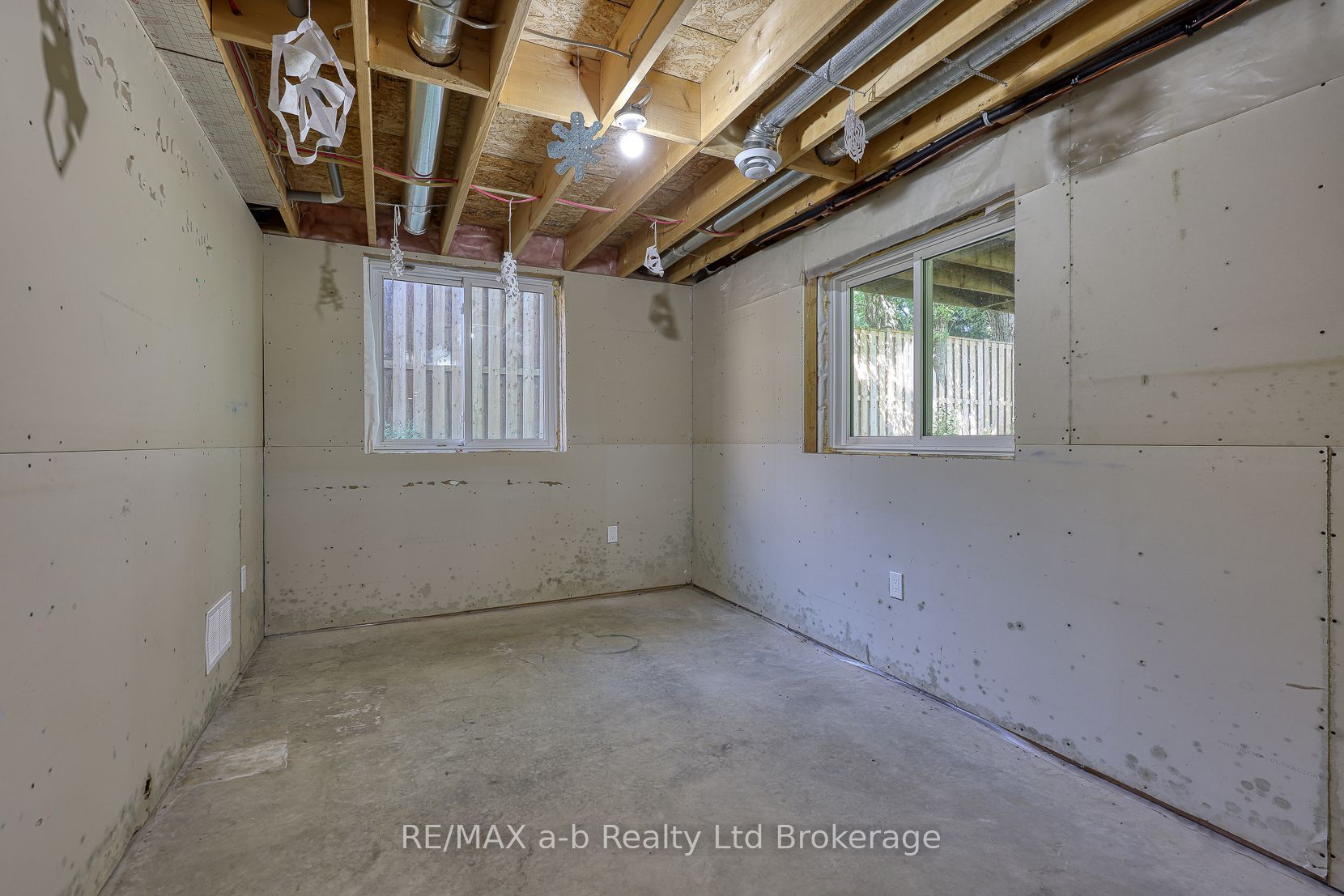 287 24 Highway W Road Property Photo 43