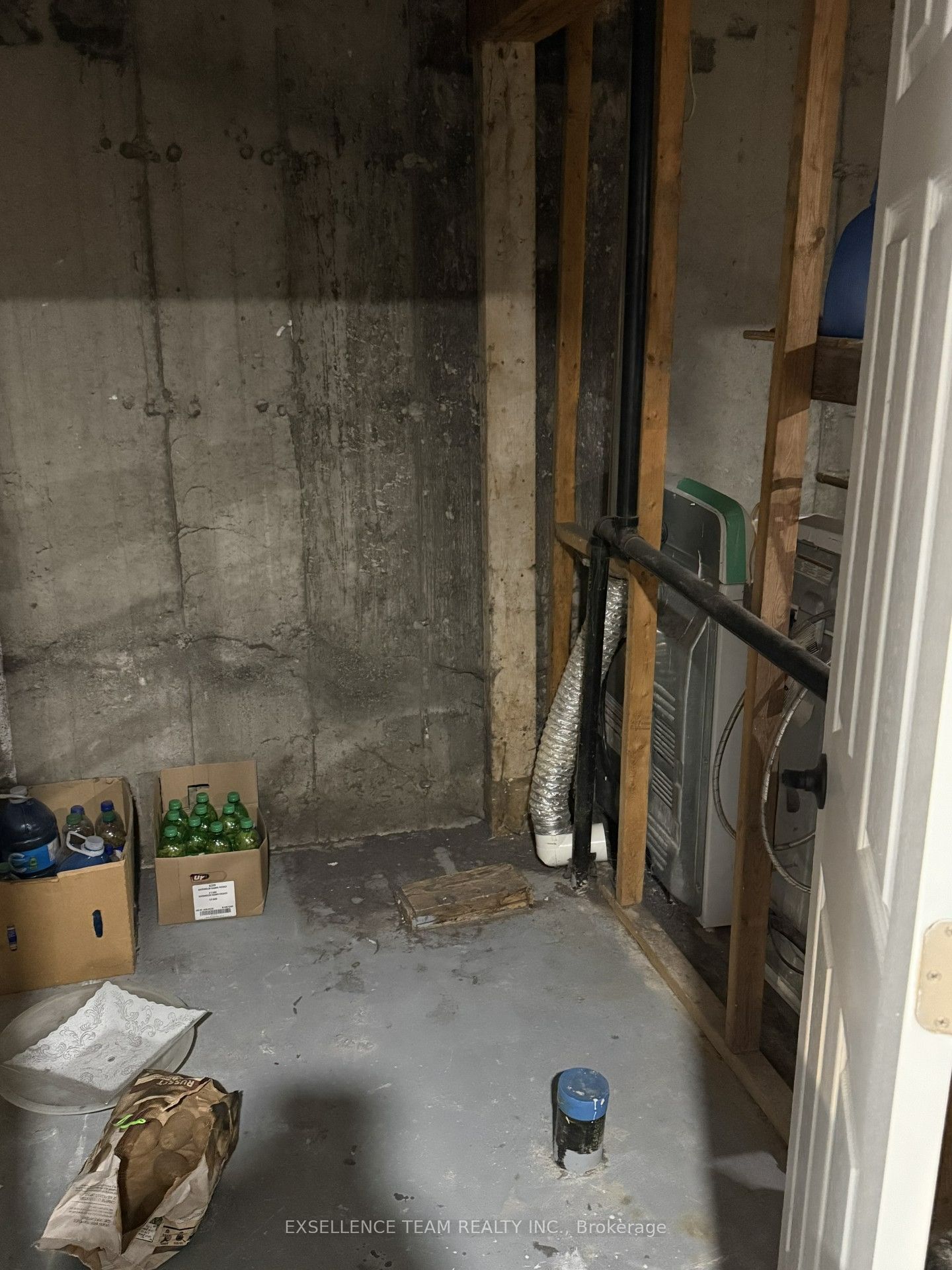 3055 Northdale Drive Property Photo 15