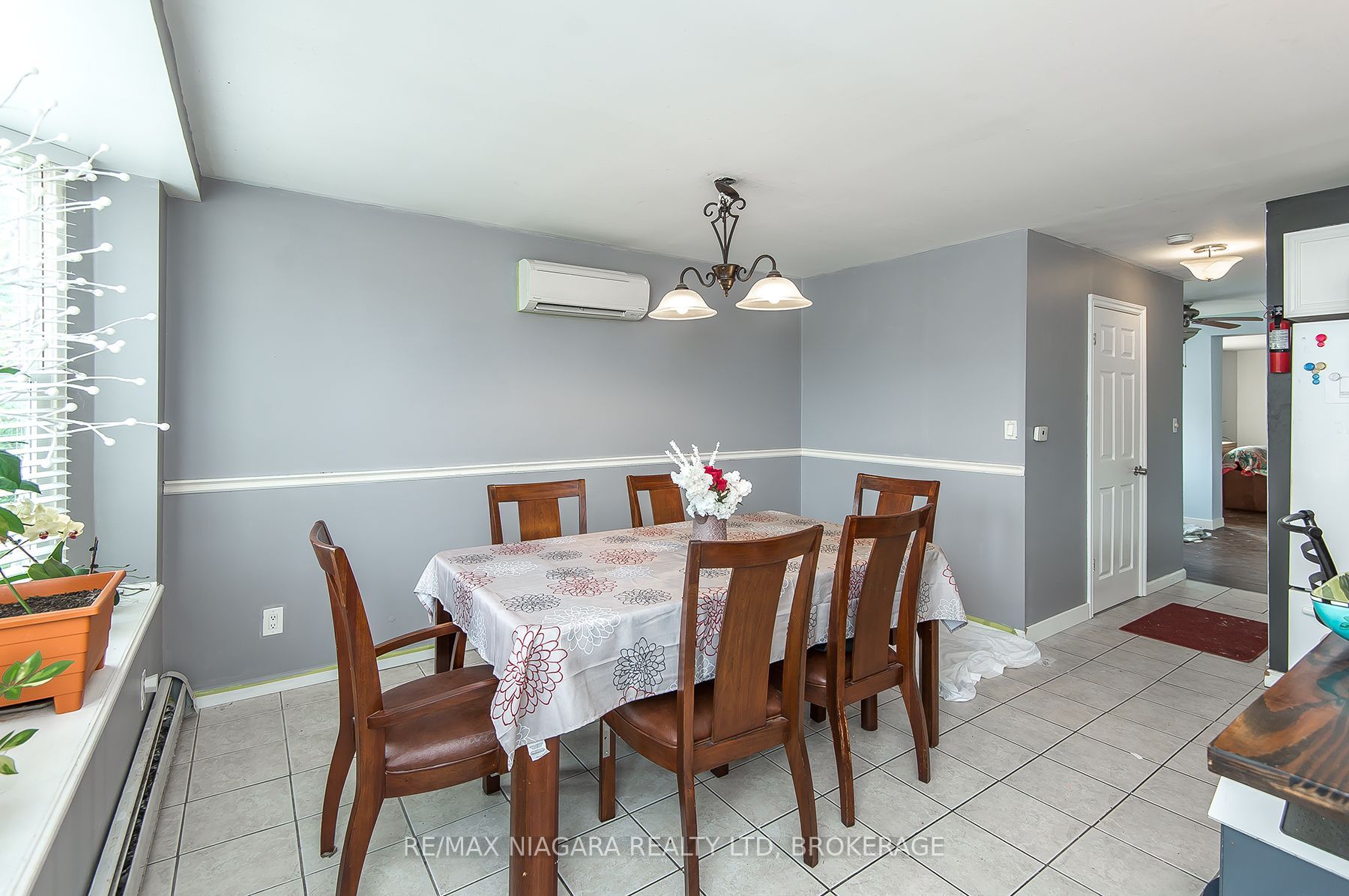 98 Chippawa Road Property Photo 6