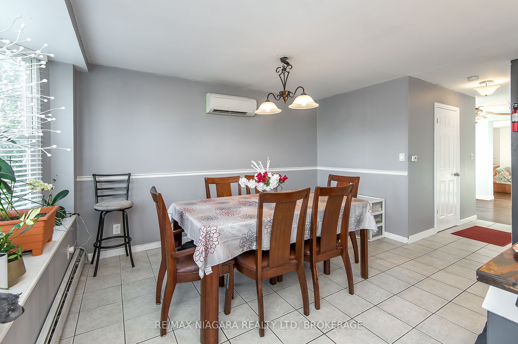 98 Chippawa Road Property Photo 7
