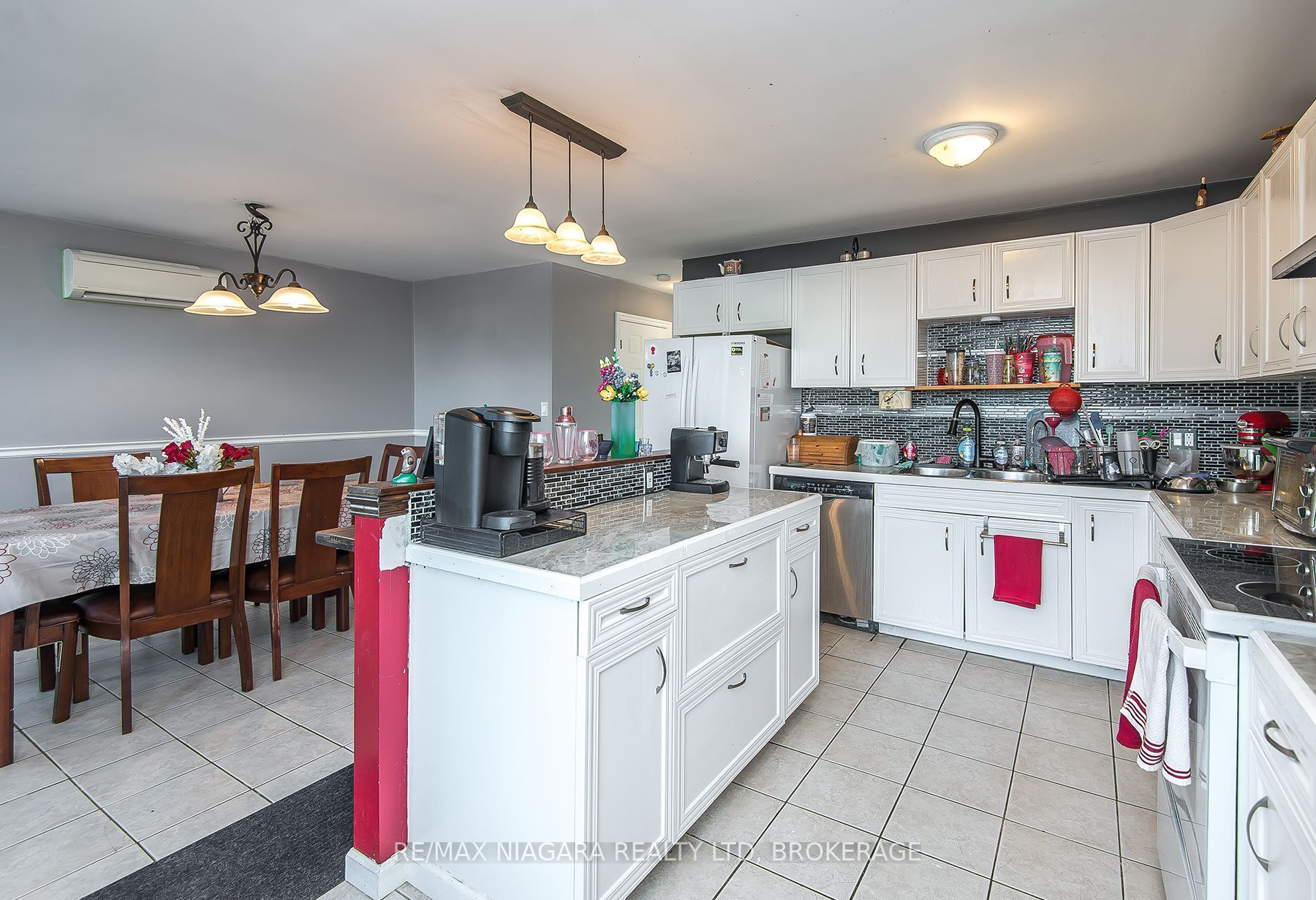 98 Chippawa Road Property Photo 8