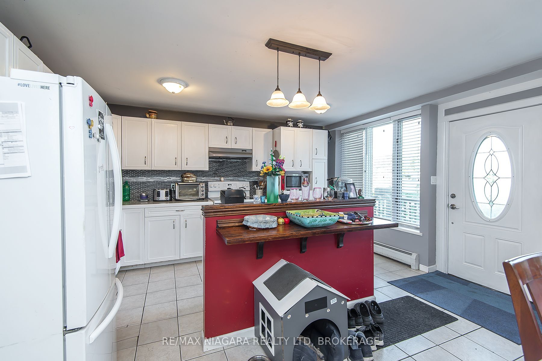 98 Chippawa Road Property Photo 9