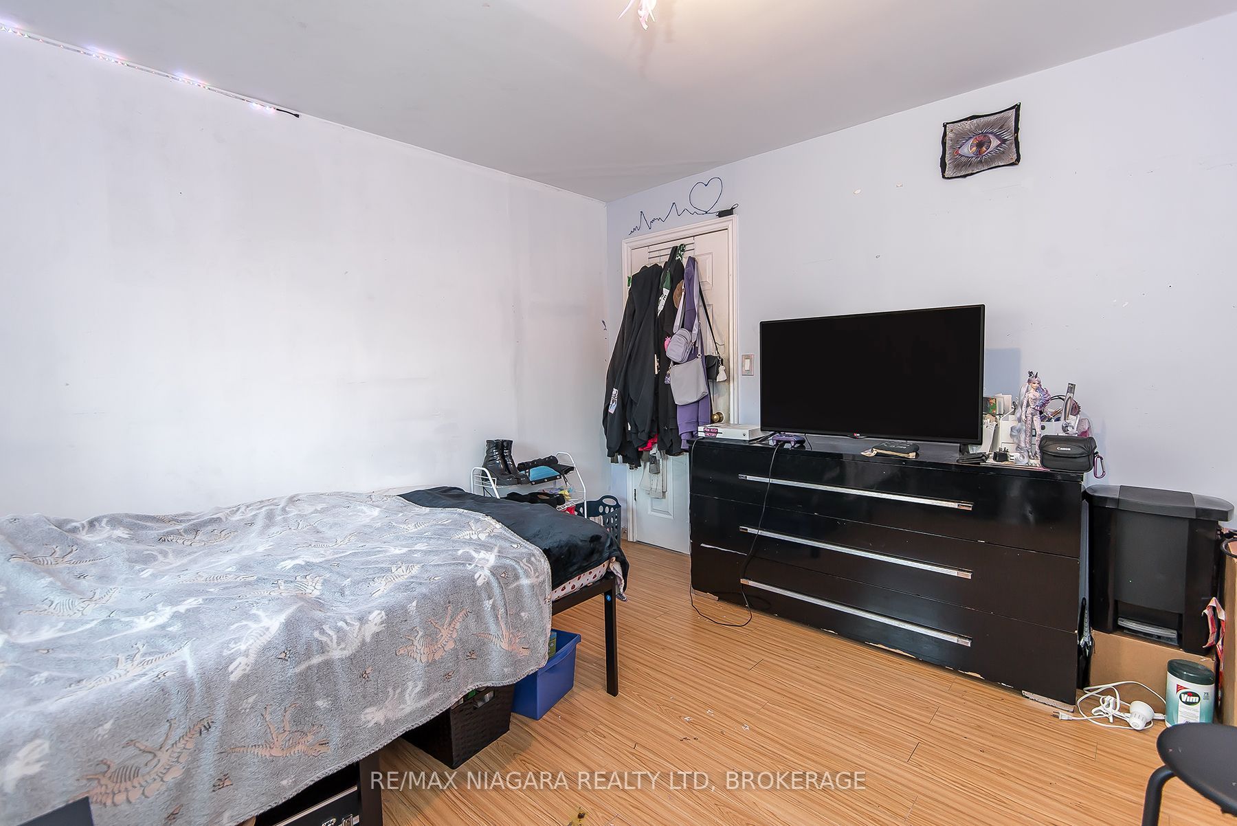 98 Chippawa Road Property Photo 11