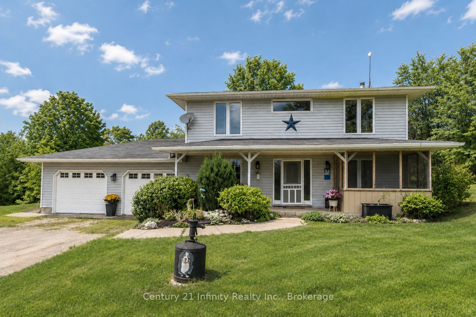 460 Pigden Road Property Photo 2