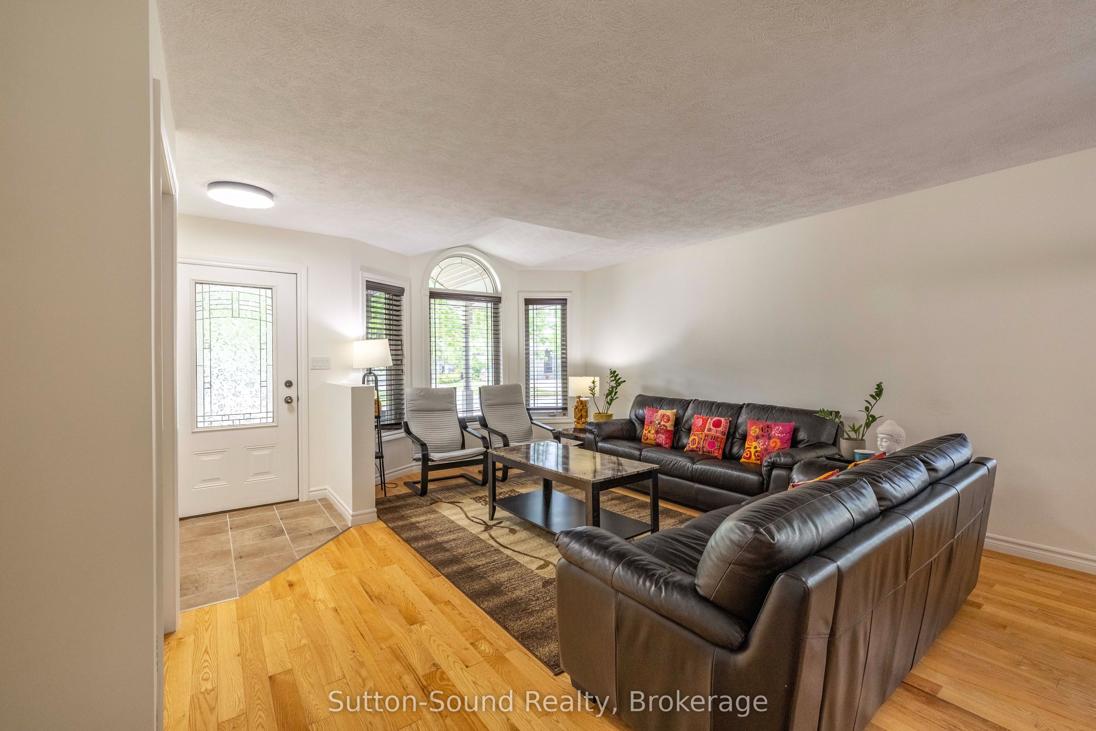 221 2nd Avenue W Property Photo 6