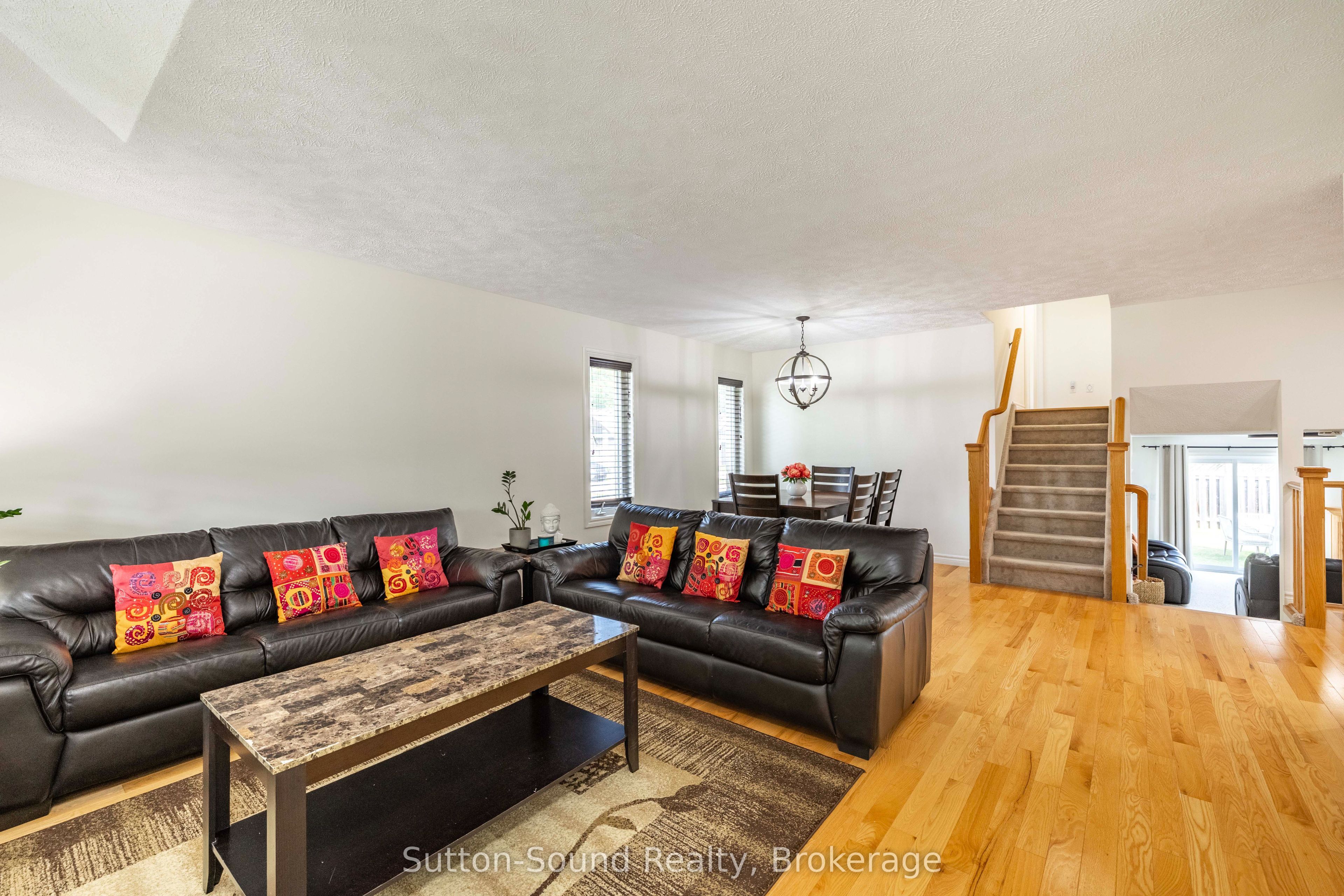 221 2nd Avenue W Property Photo 8