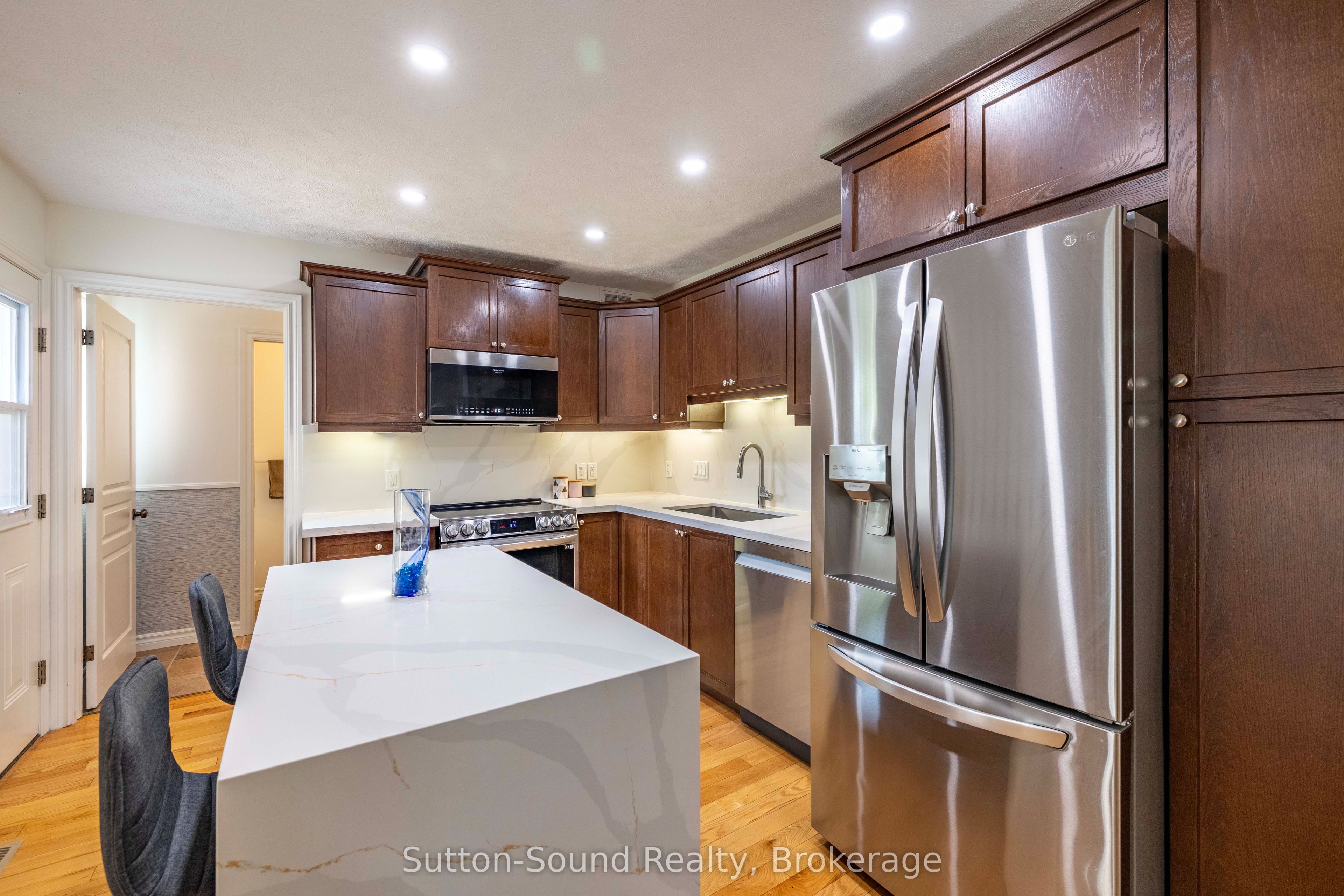 221 2nd Avenue W Property Photo 11