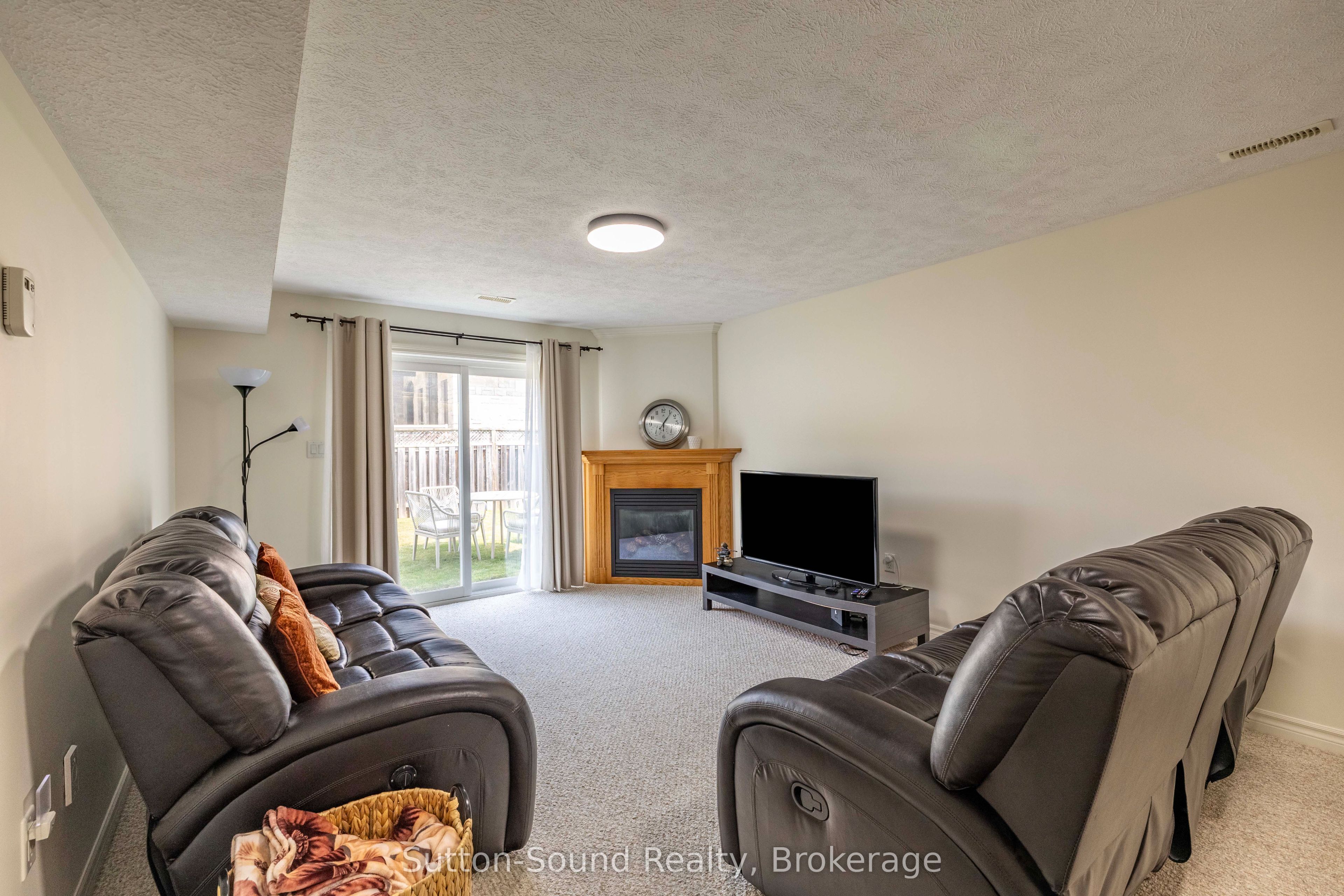 221 2nd Avenue W Property Photo 16