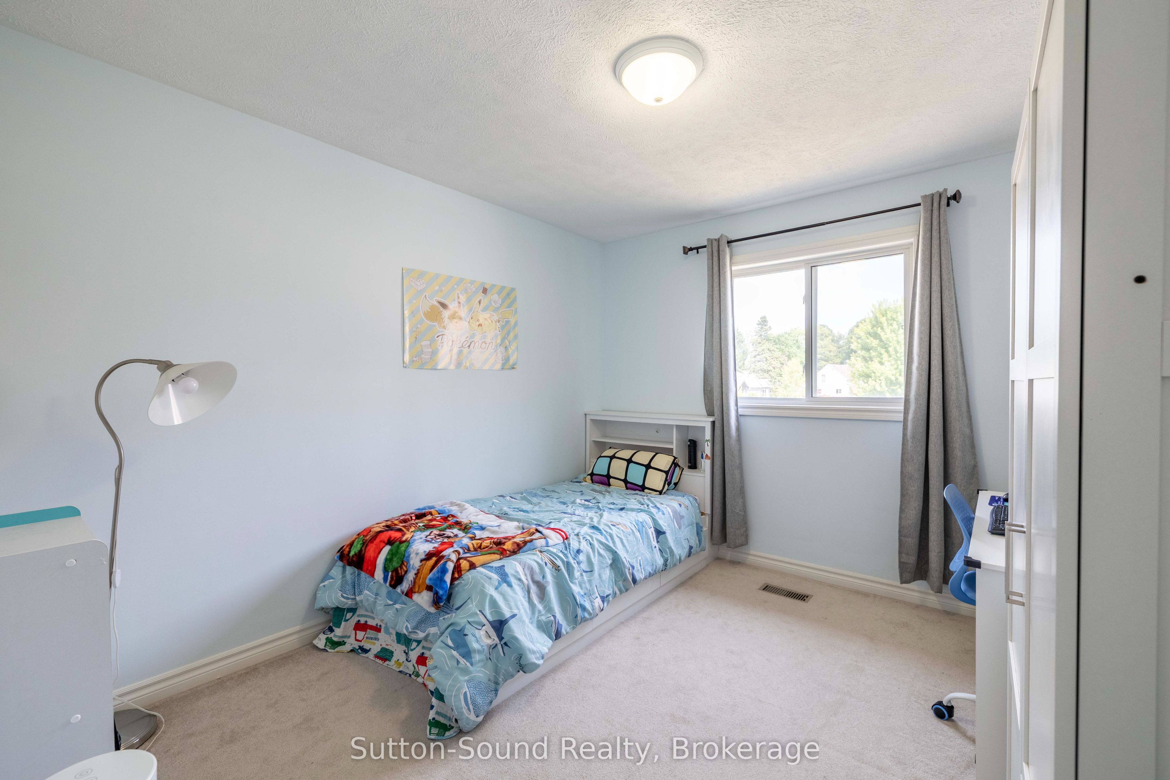 221 2nd Avenue W Property Photo 25