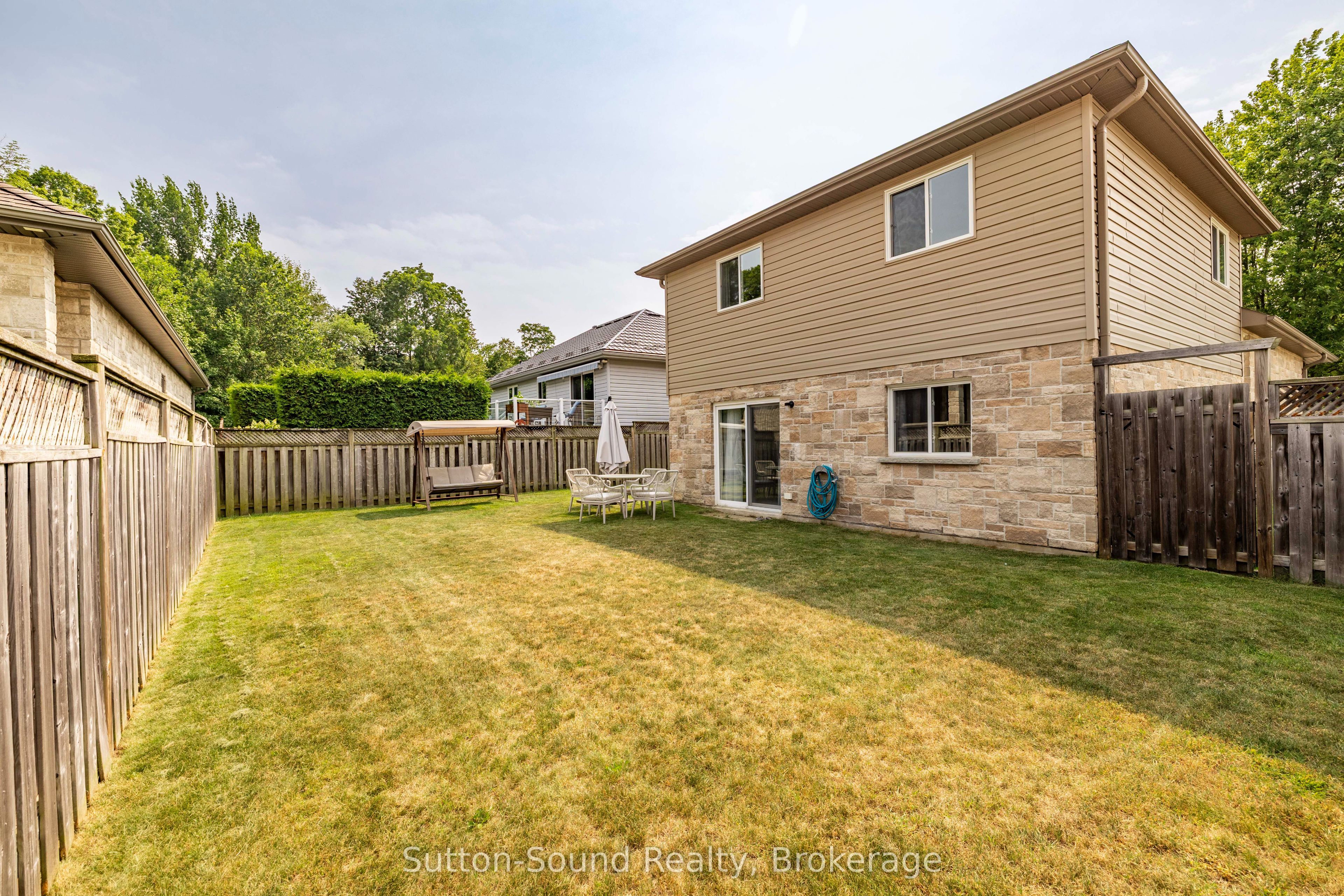 221 2nd Avenue W Property Photo 33