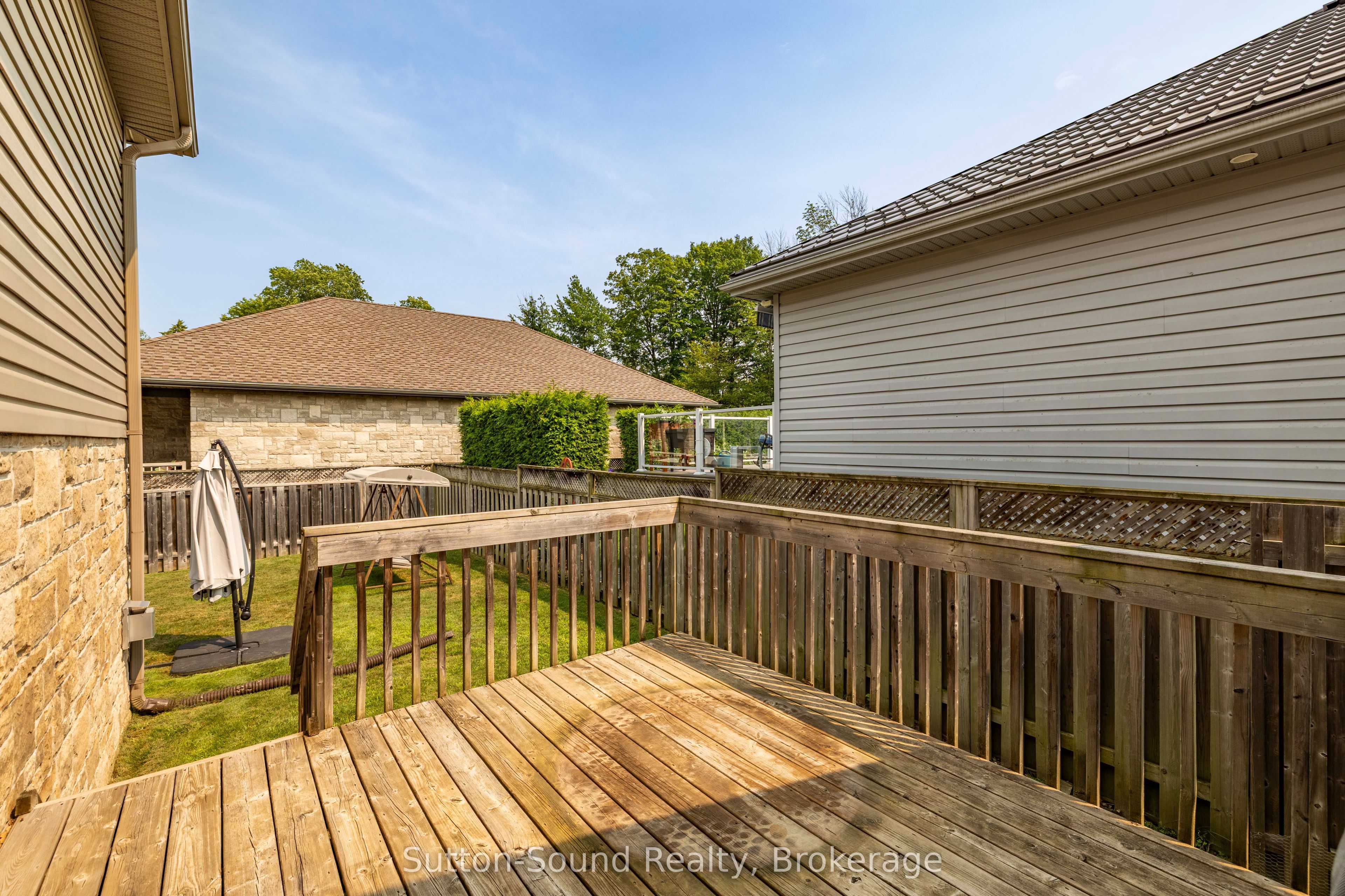 221 2nd Avenue W Property Photo 34