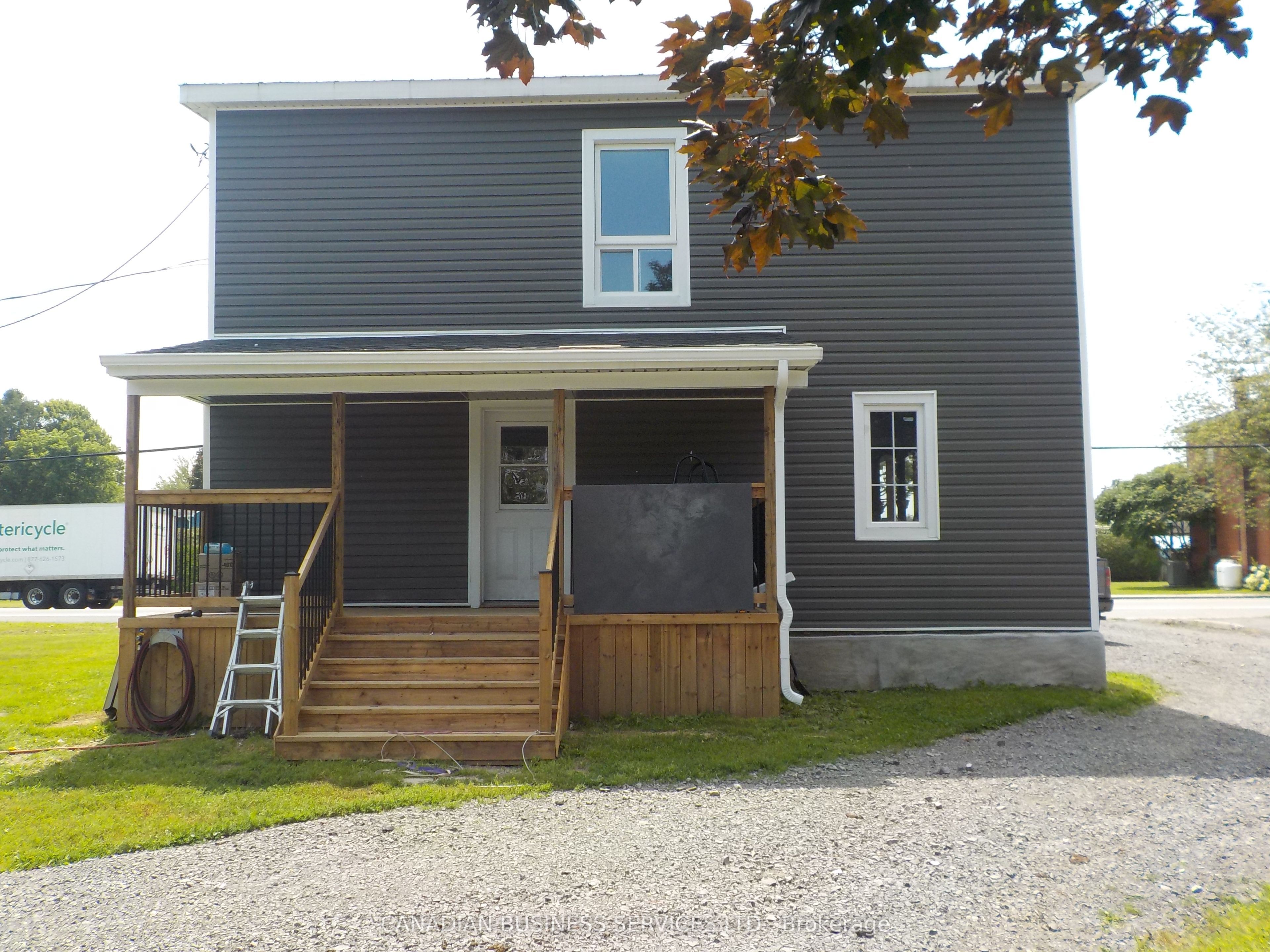 2285 Laval Road S Property Photo 4