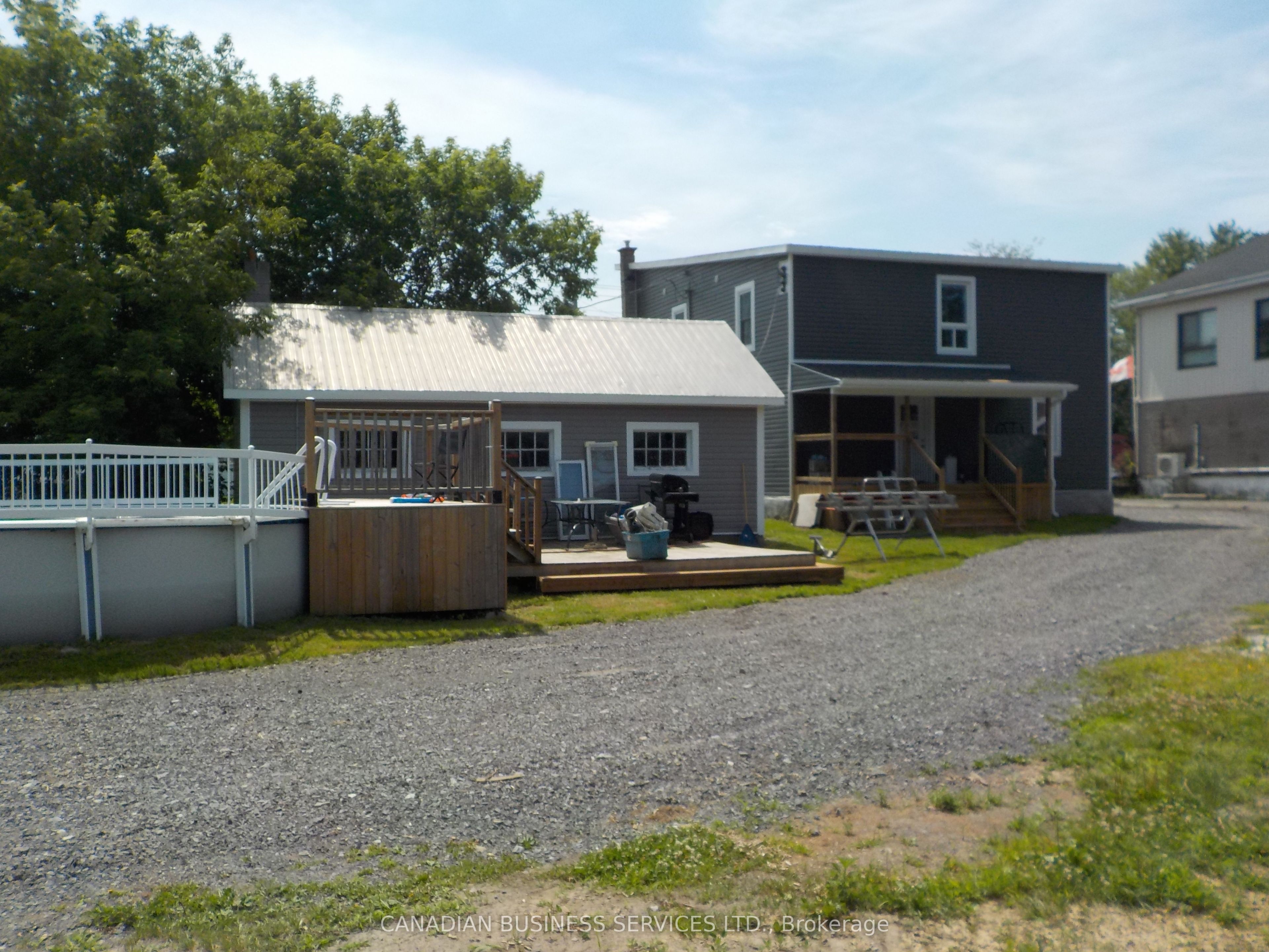 2285 Laval Road S Property Photo 5