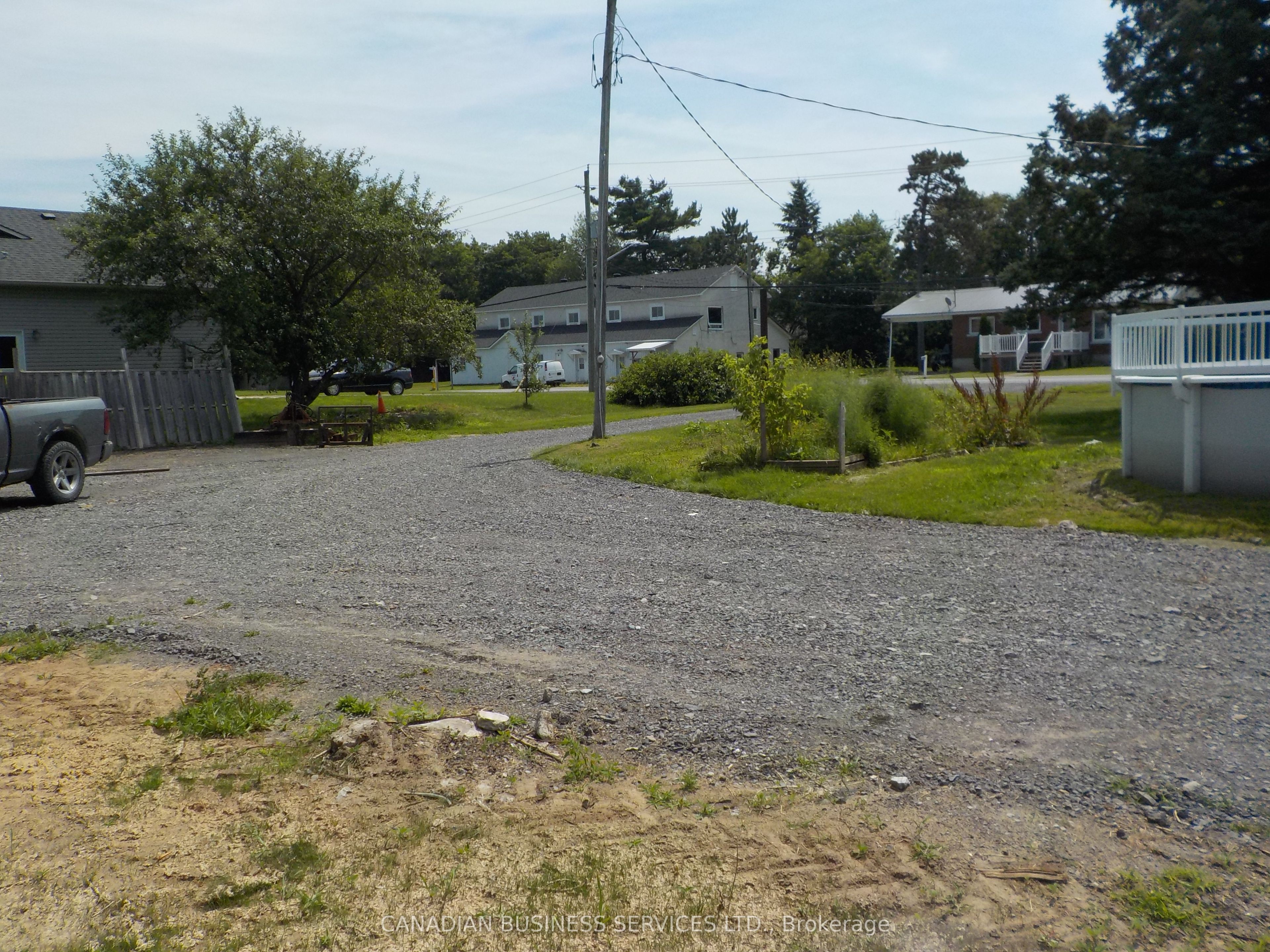 2285 Laval Road S Property Photo 8