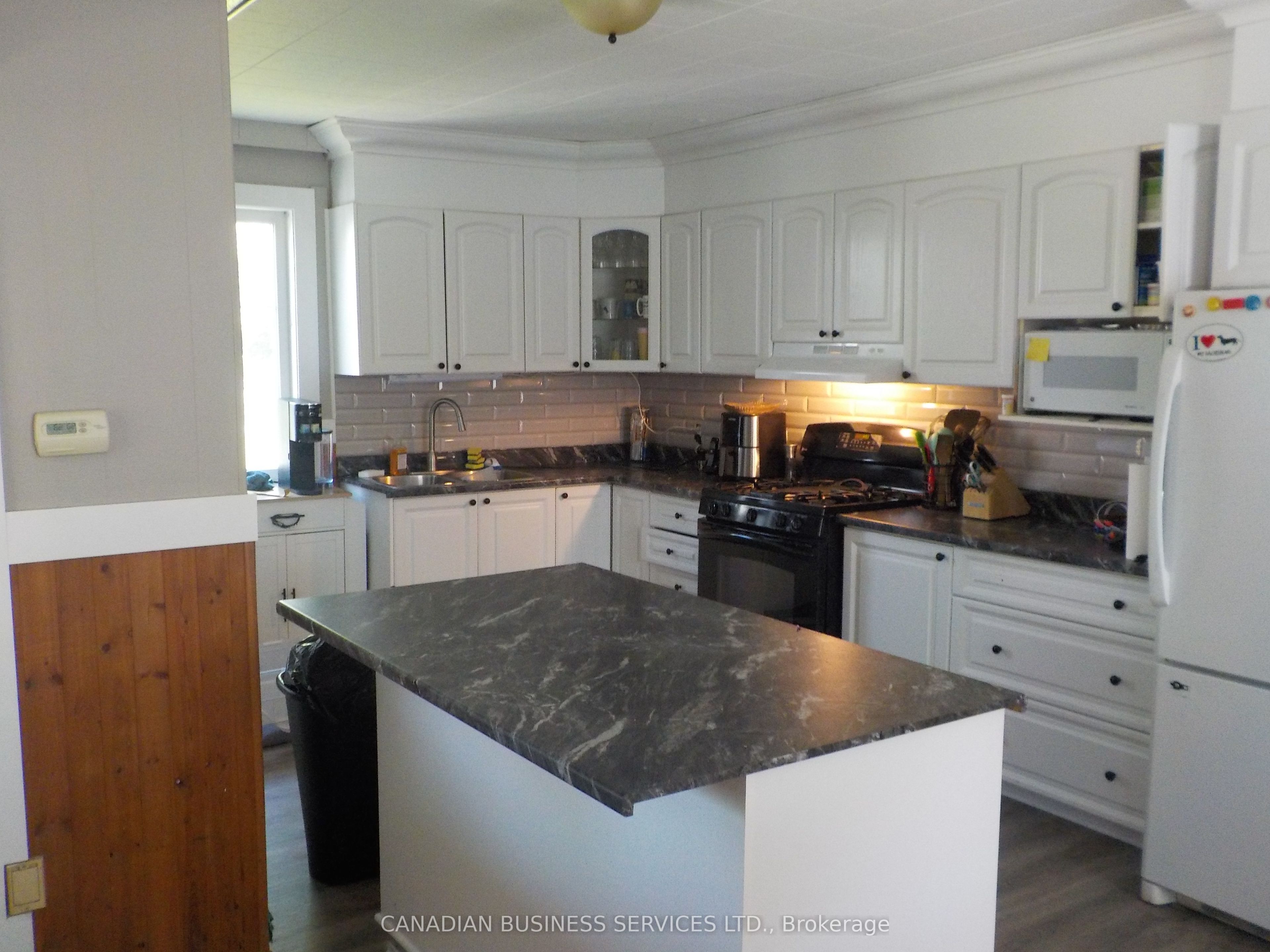 2285 Laval Road S Property Photo 11
