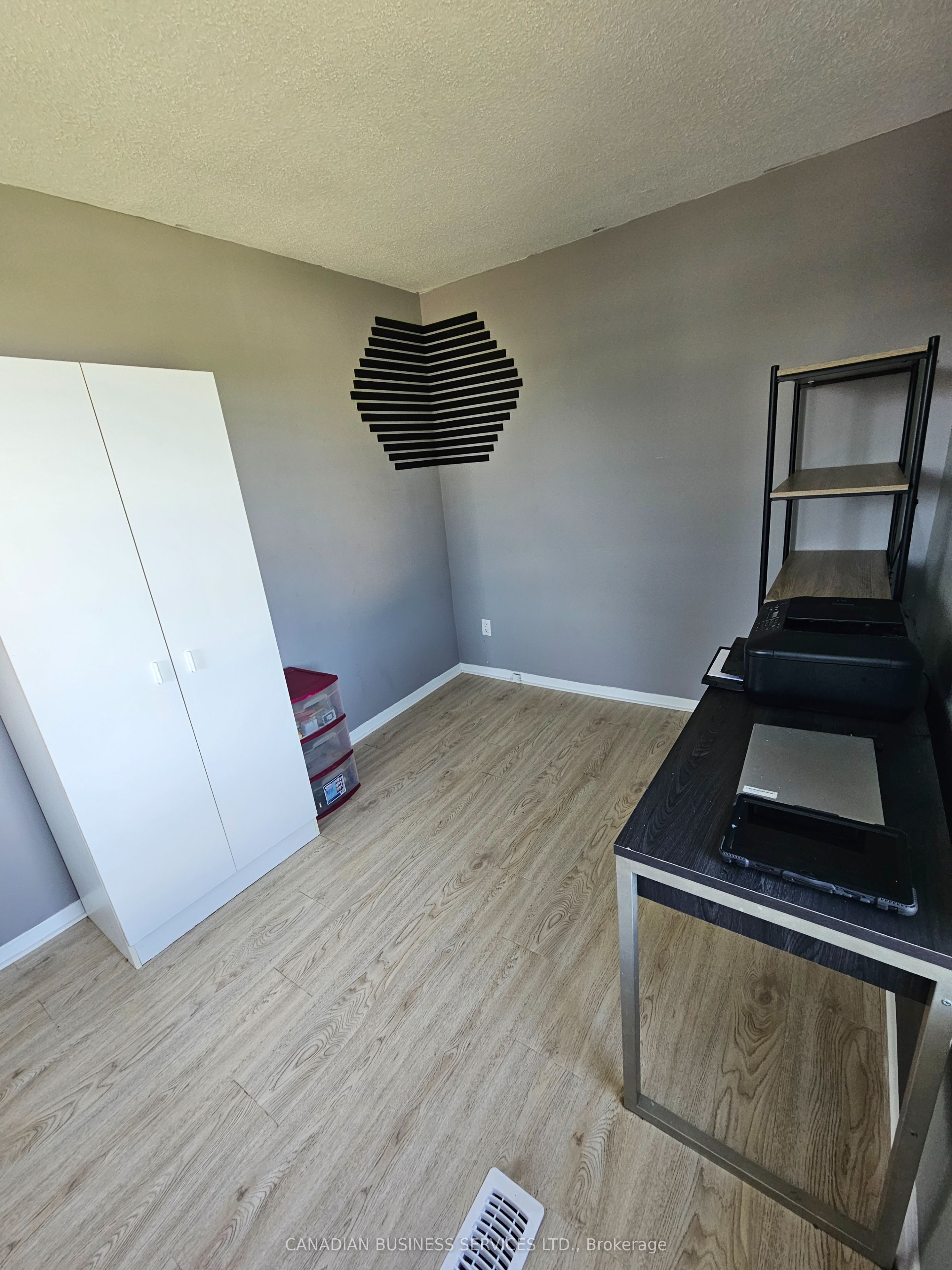 2285 Laval Road S Property Photo 16