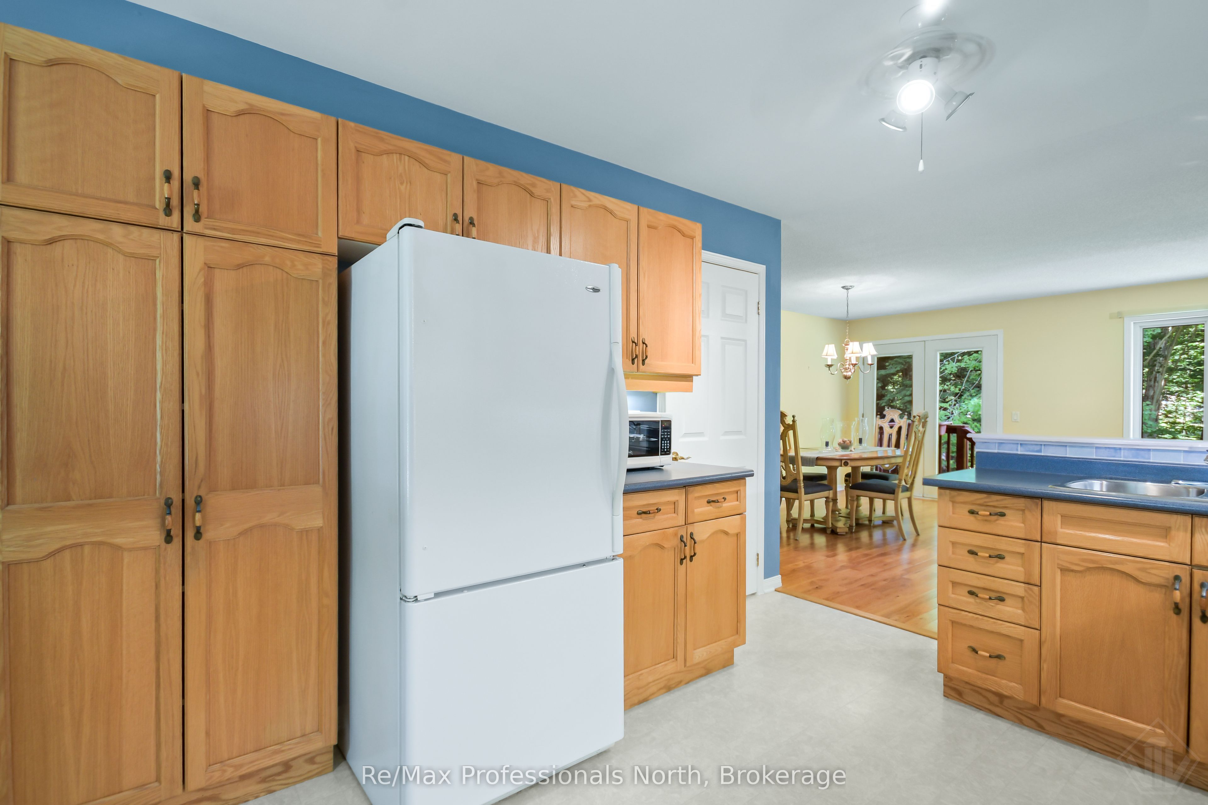 60 Pineridge Gate Property Photo 12