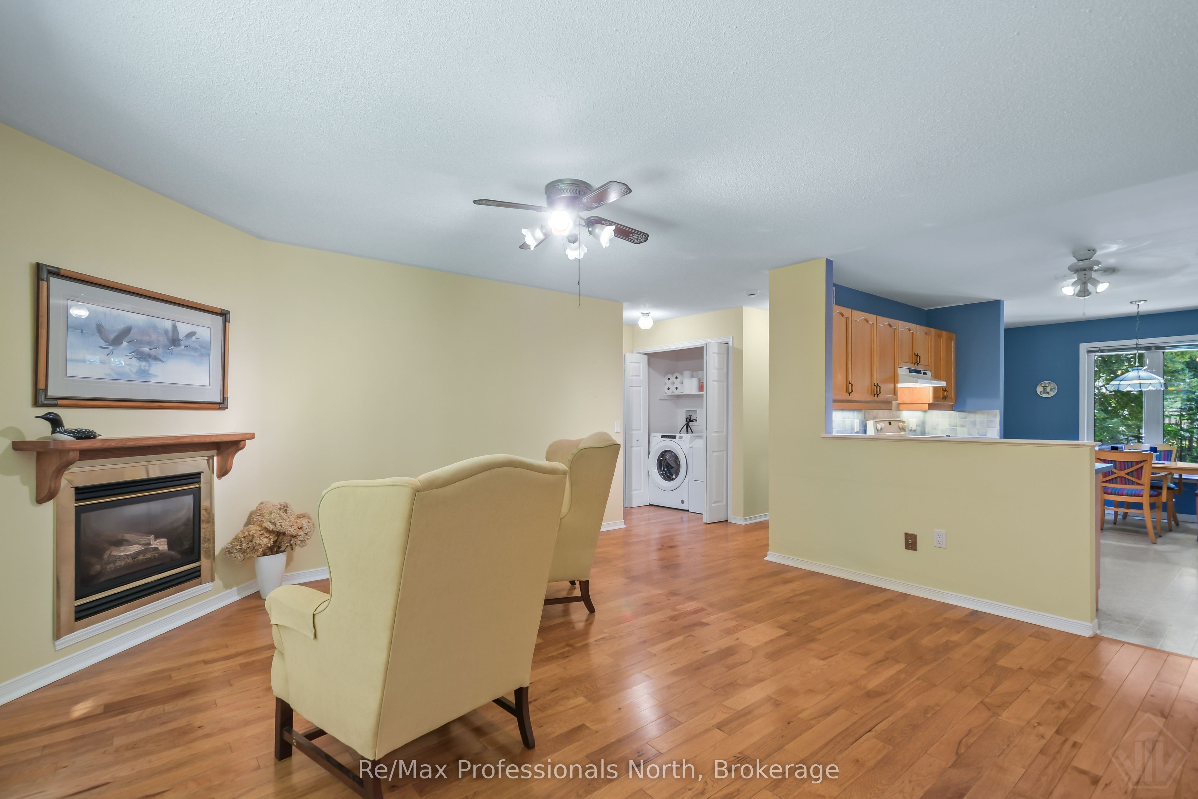 60 Pineridge Gate Property Photo 17