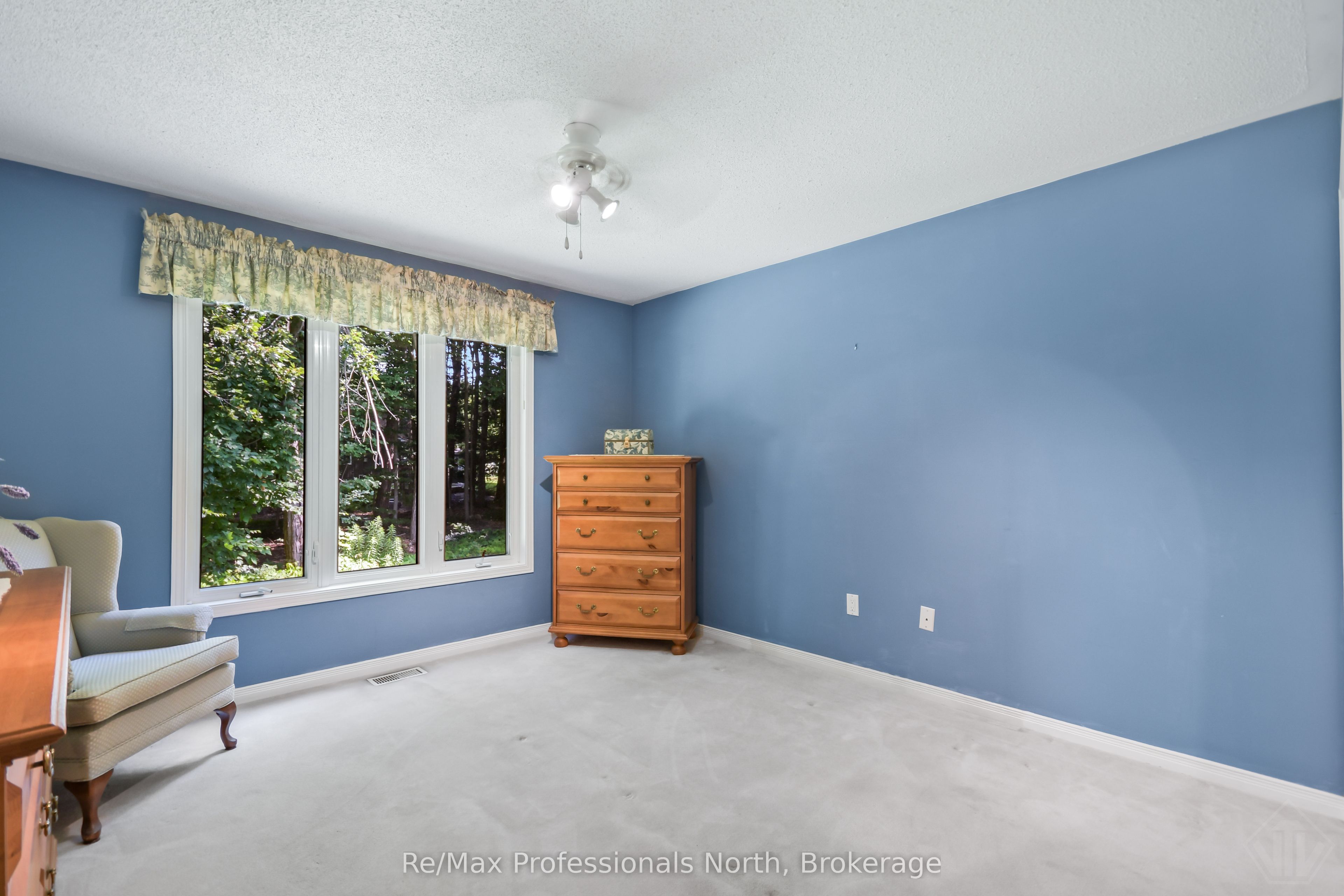 60 Pineridge Gate Property Photo 21