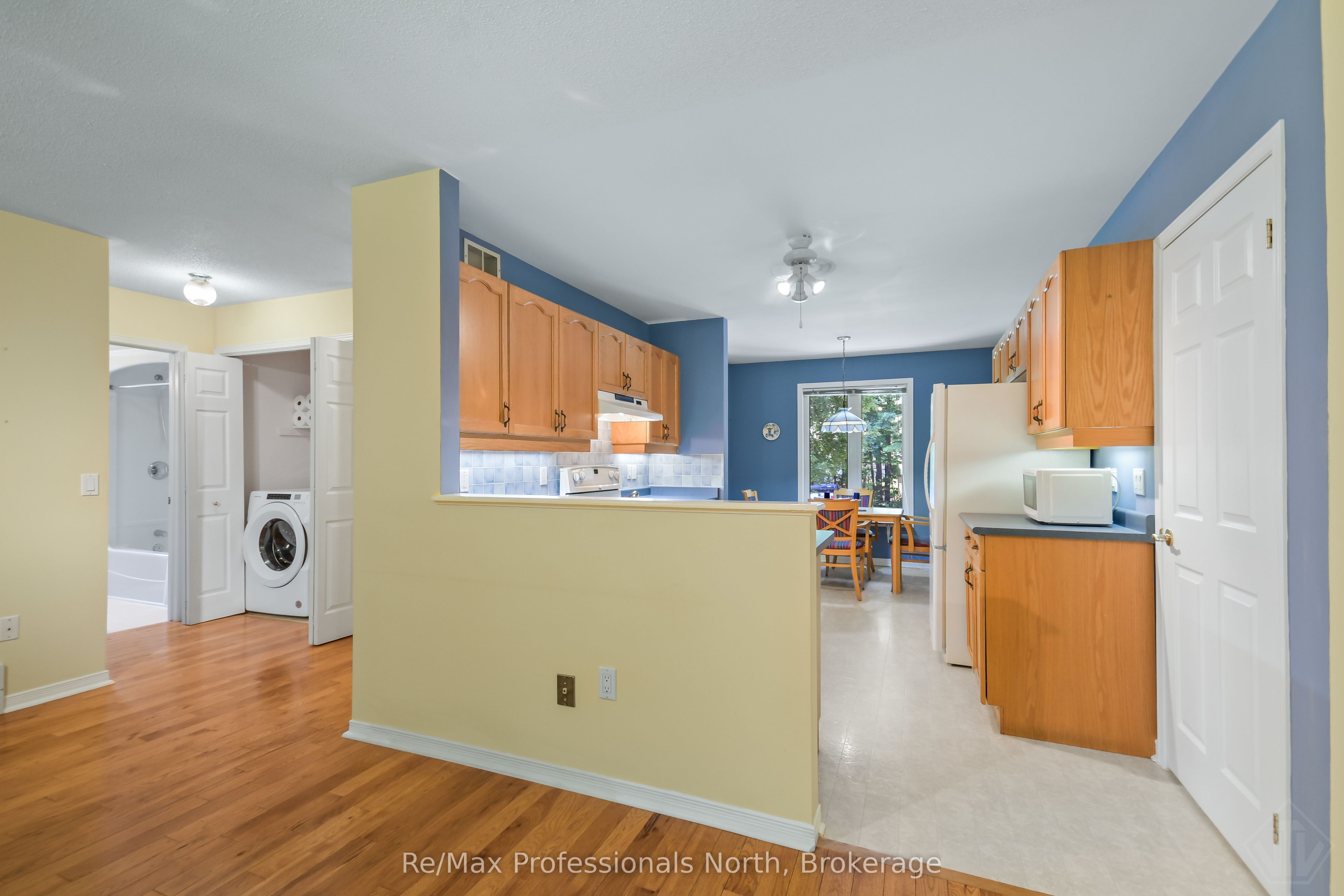 60 Pineridge Gate Property Photo 23