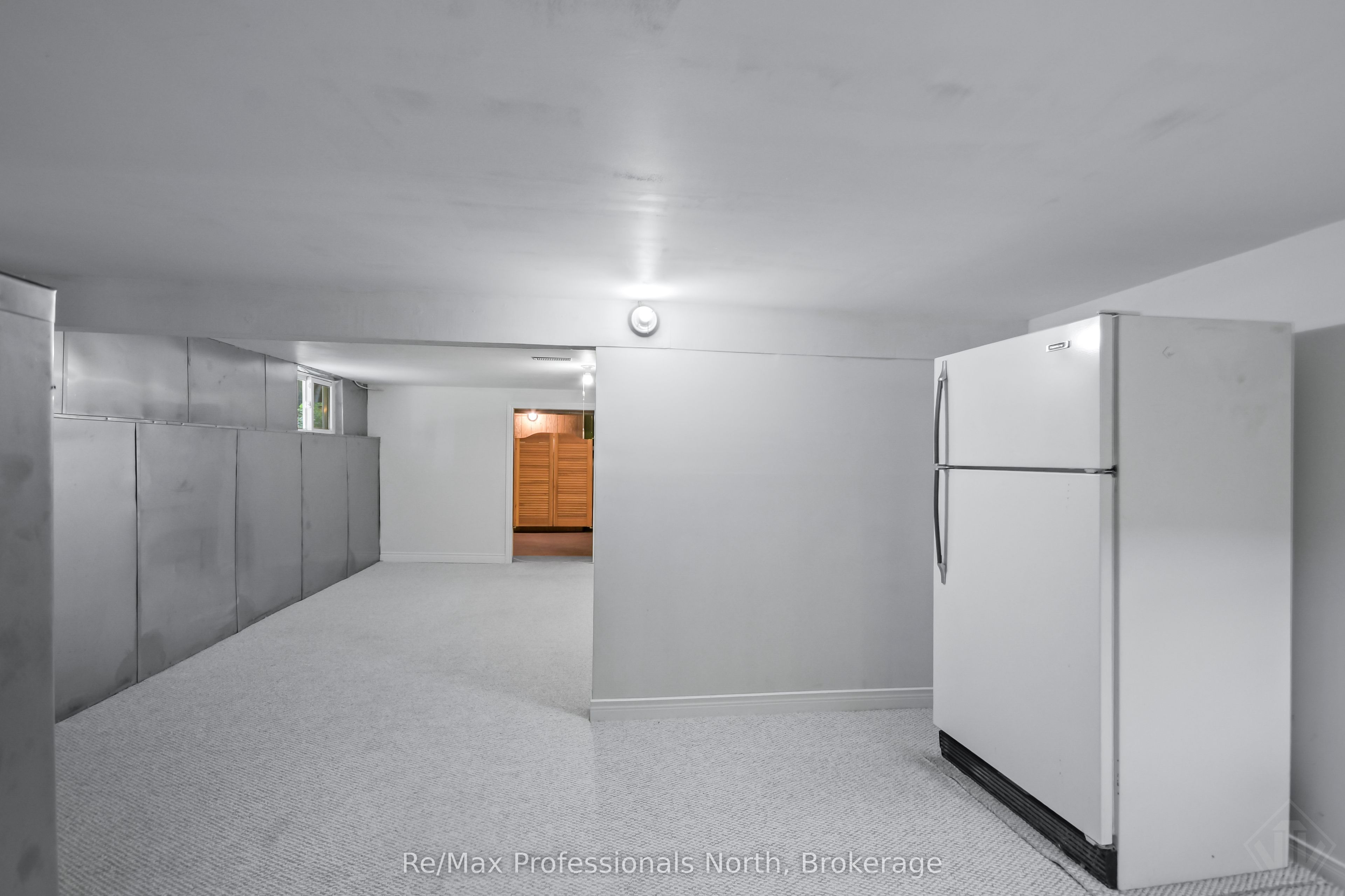 60 Pineridge Gate Property Photo 24