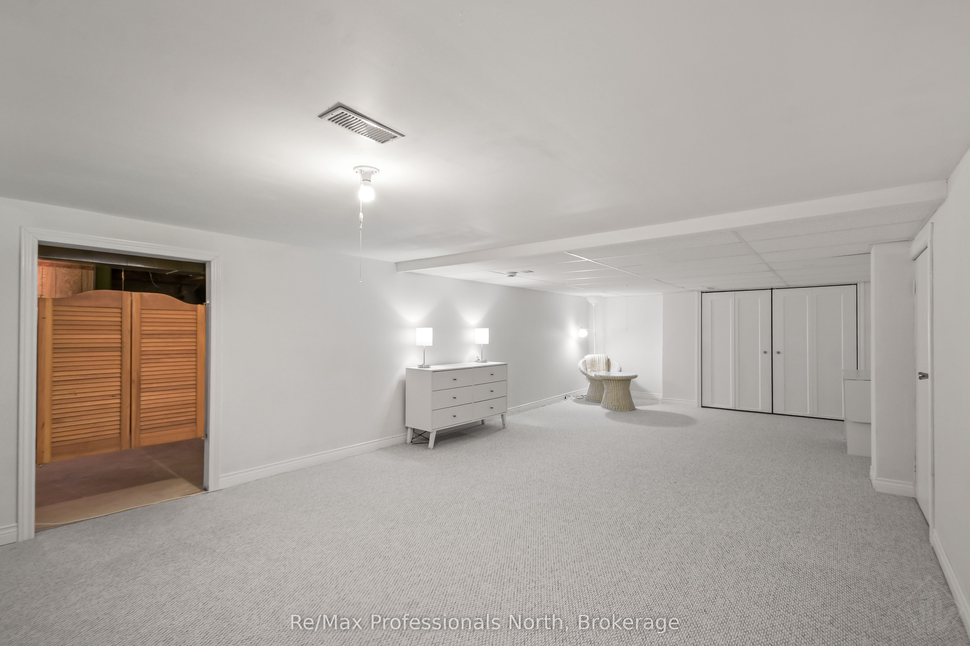 60 Pineridge Gate Property Photo 26