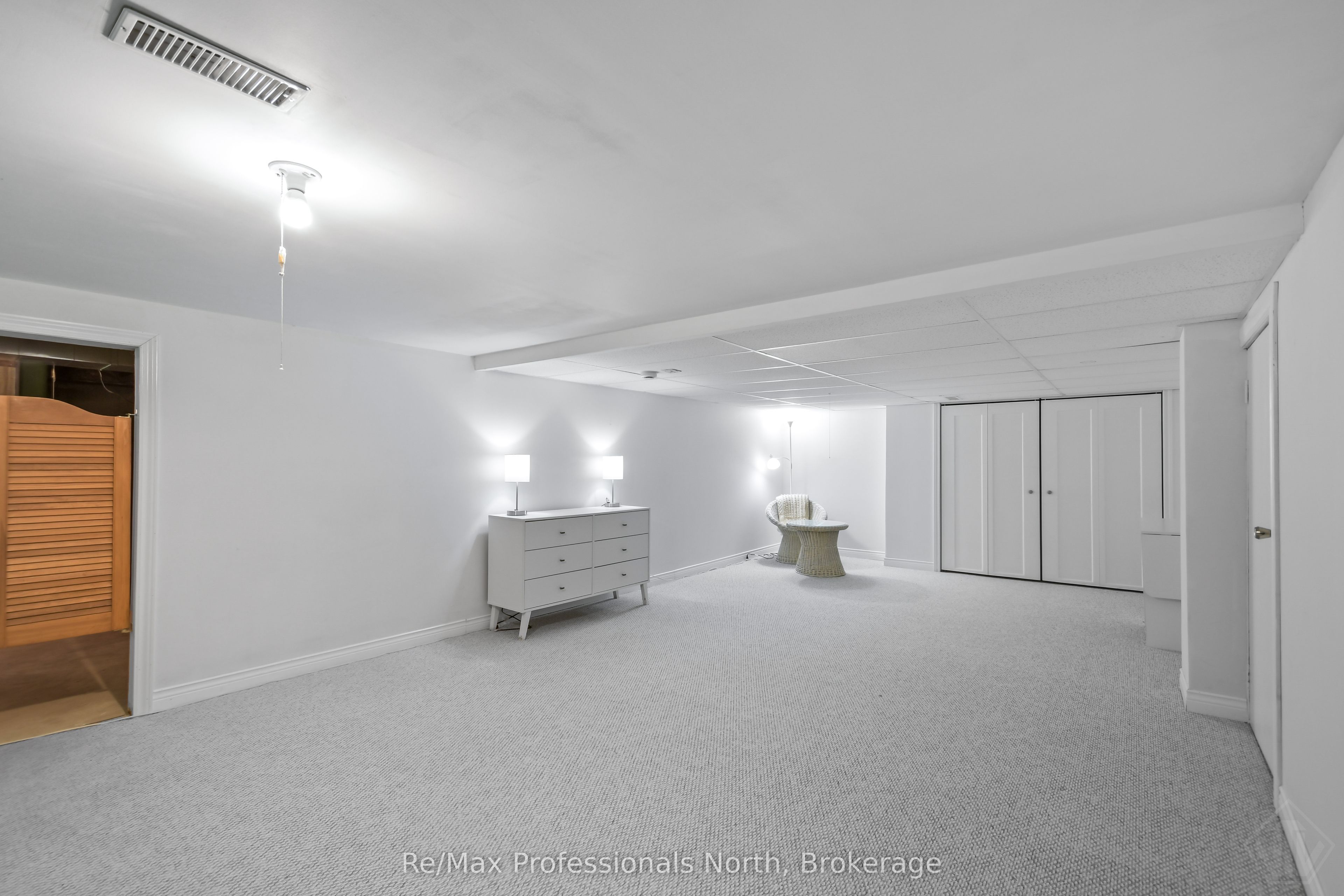60 Pineridge Gate Property Photo 27