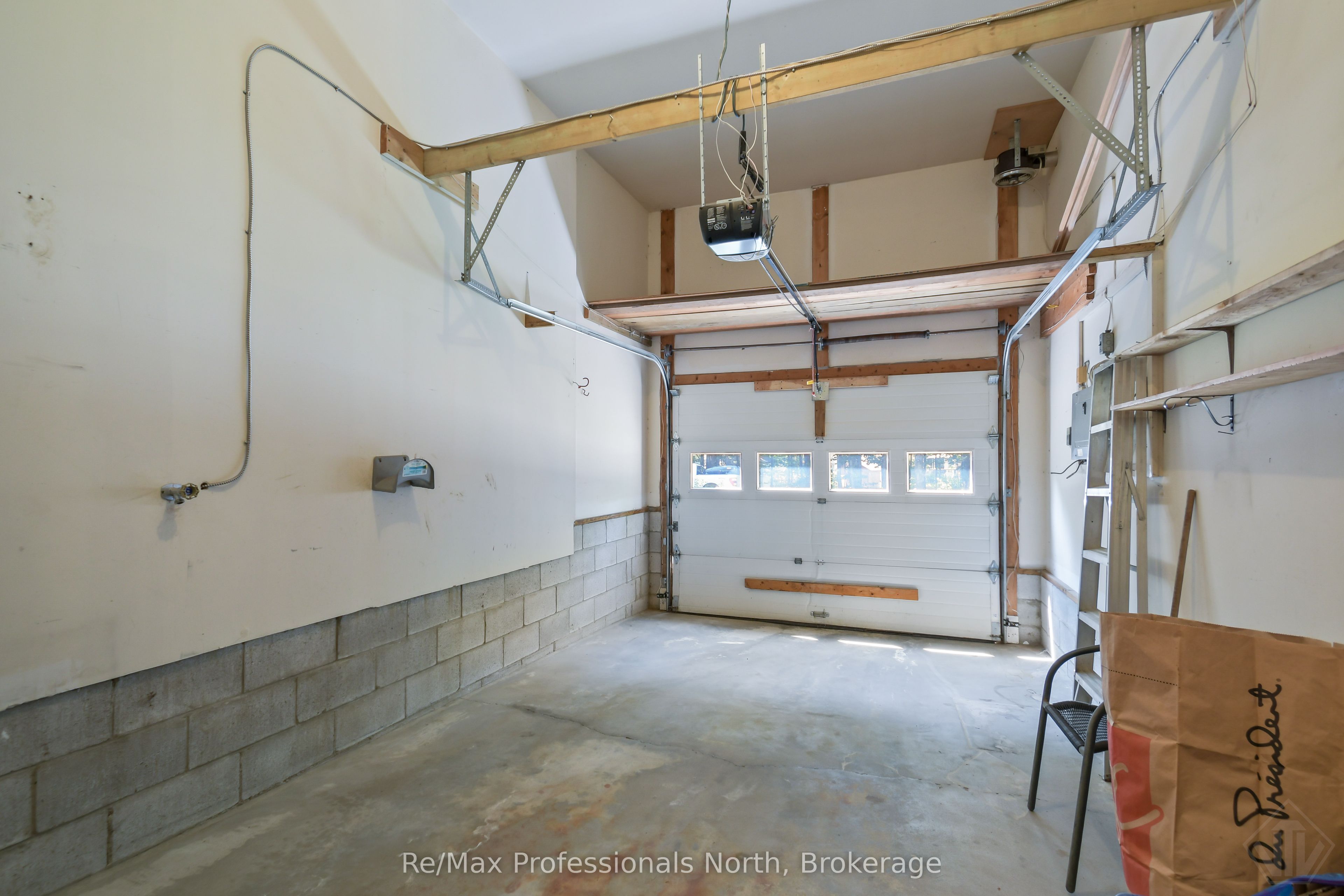 60 Pineridge Gate Property Photo 31