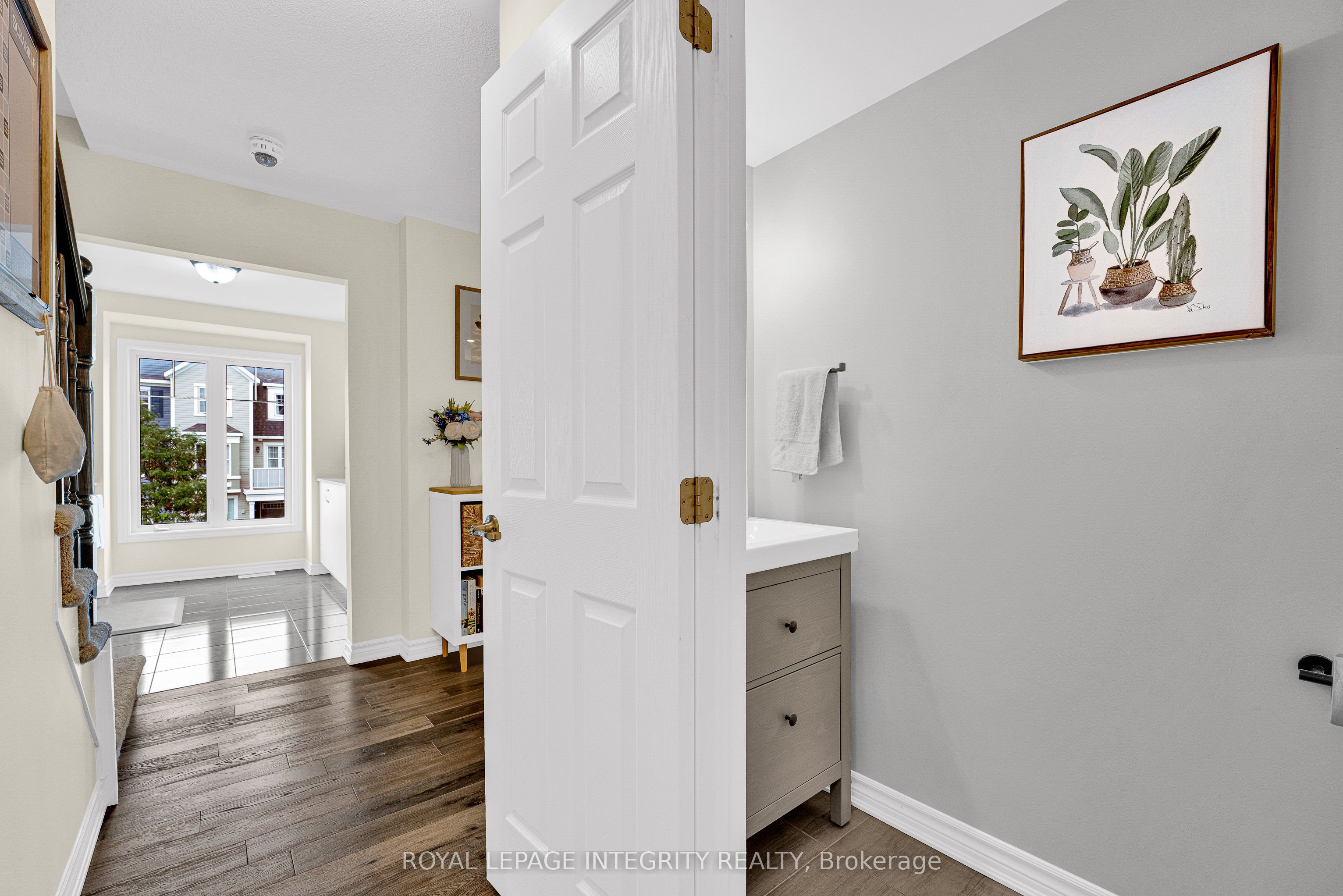 338 Pumpkinseed Crescent Property Photo 9