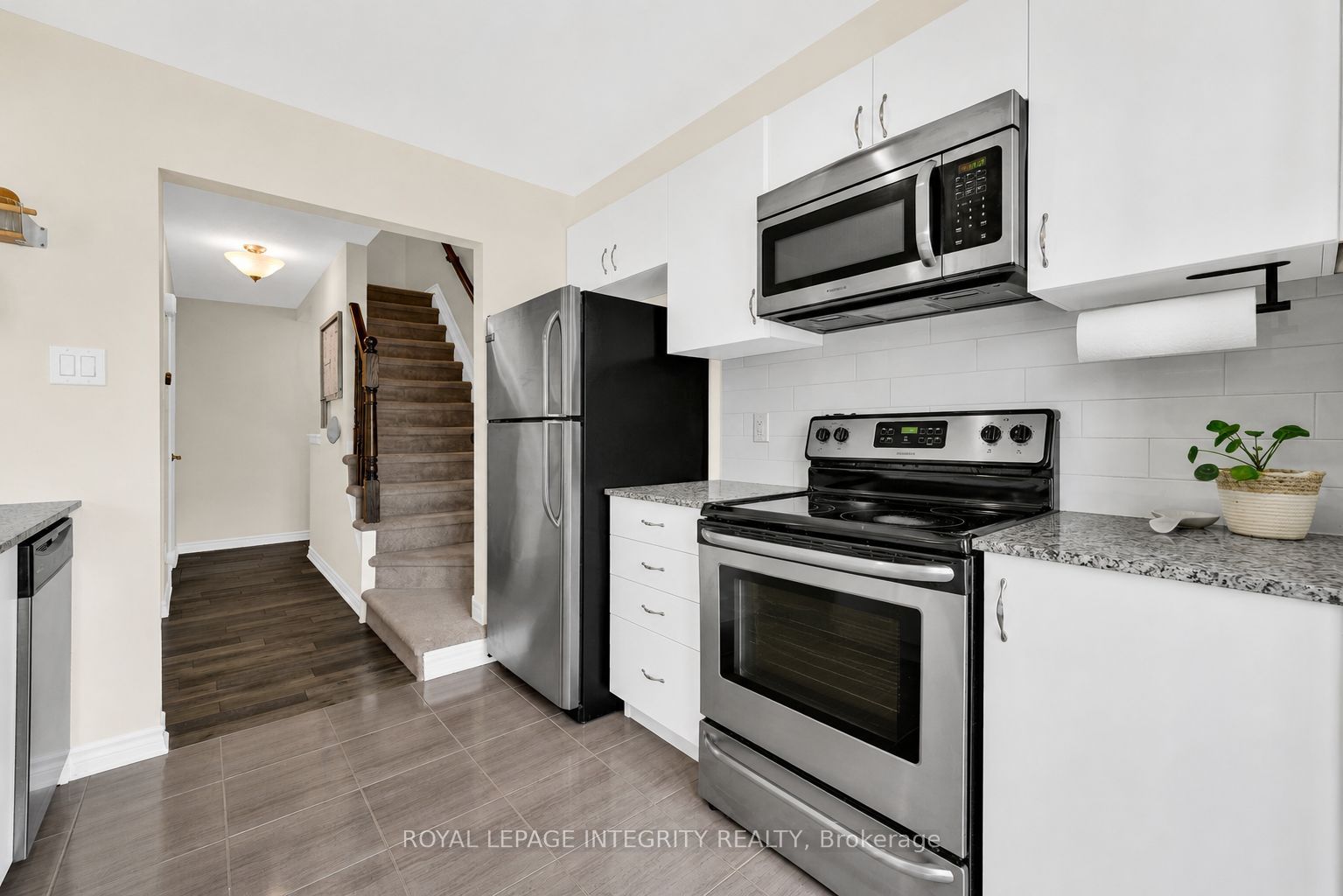338 Pumpkinseed Crescent Property Photo 18