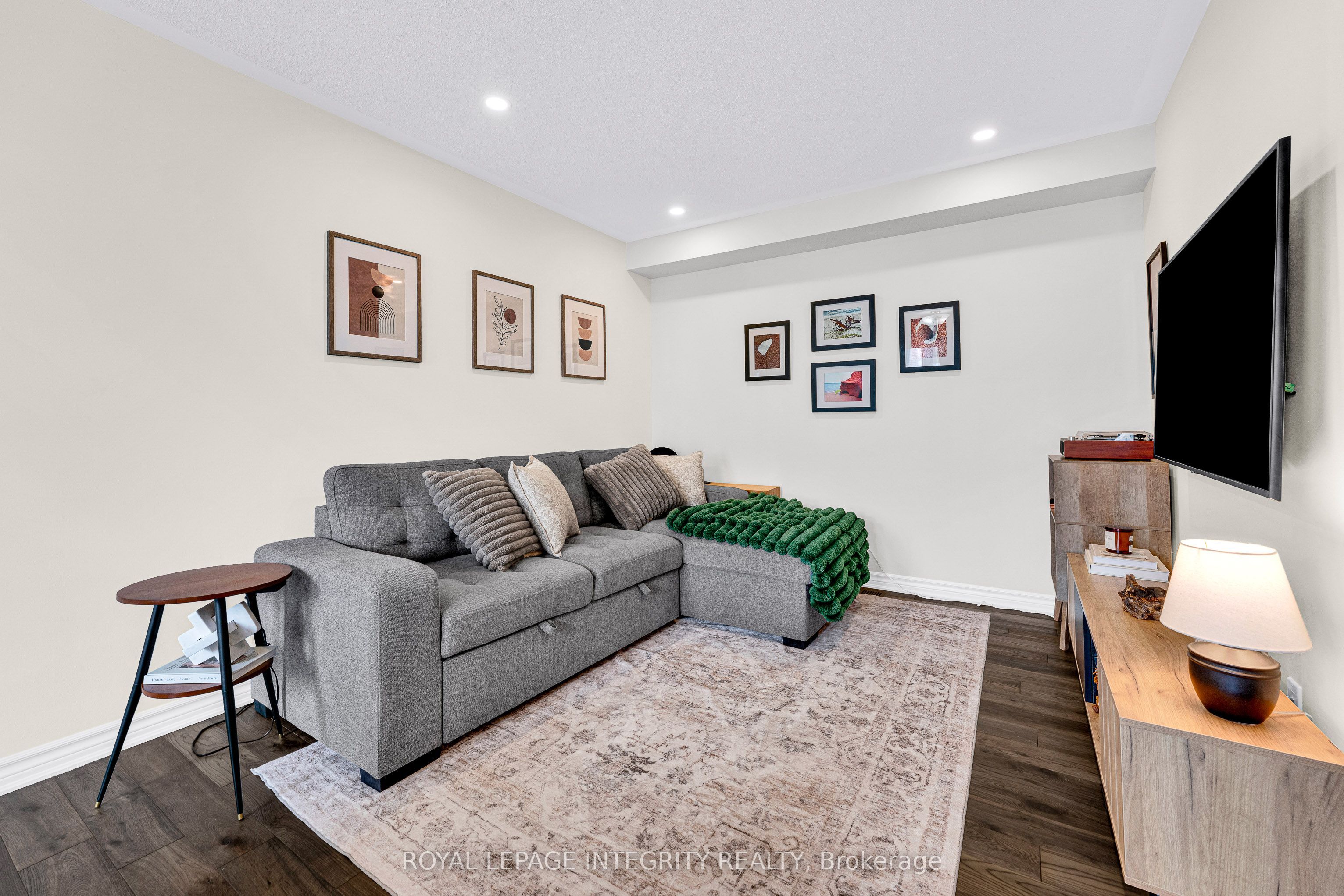 338 Pumpkinseed Crescent Property Photo 19