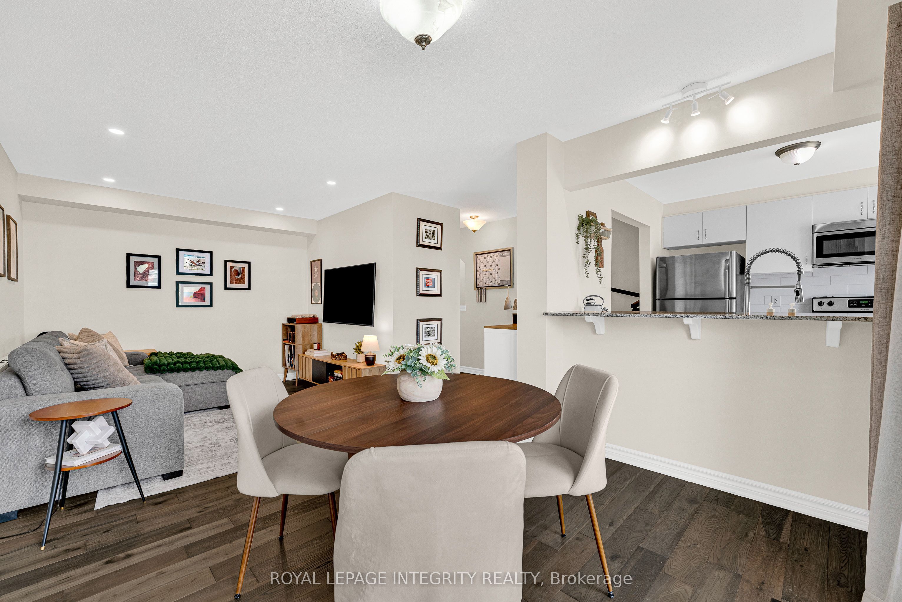 338 Pumpkinseed Crescent Property Photo 26