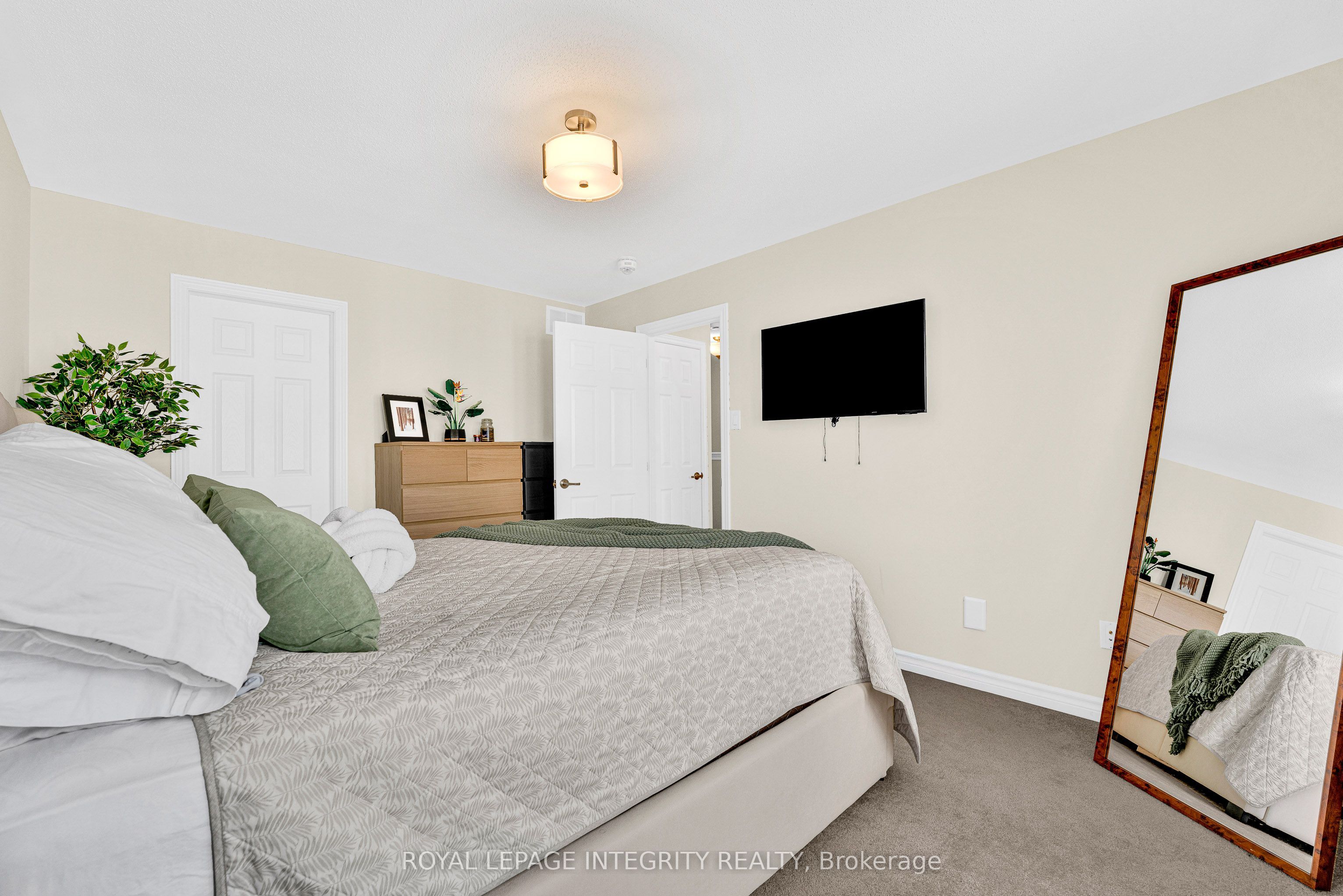 338 Pumpkinseed Crescent Property Photo 40
