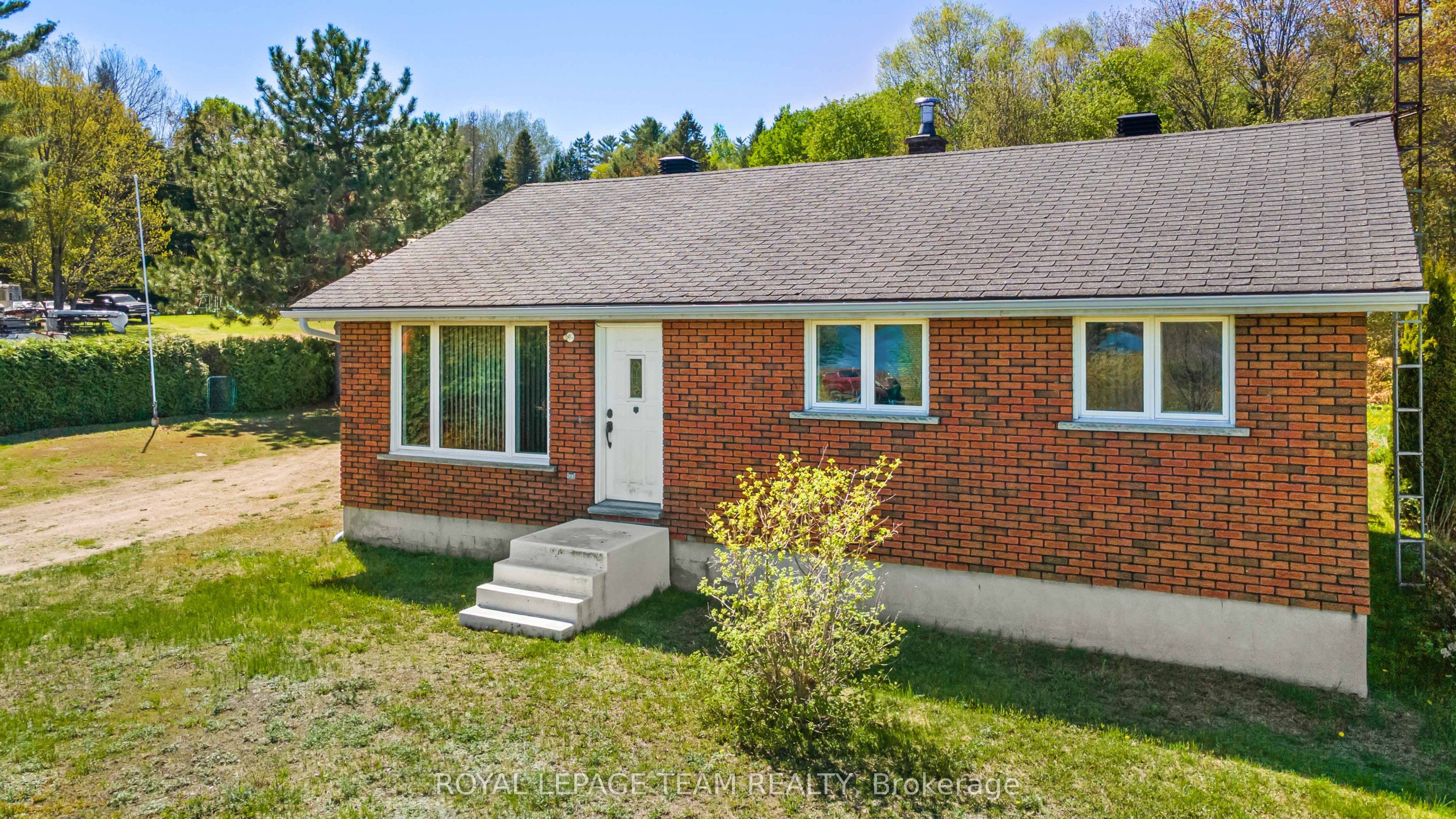 286 Siberia Road Property Photo 5